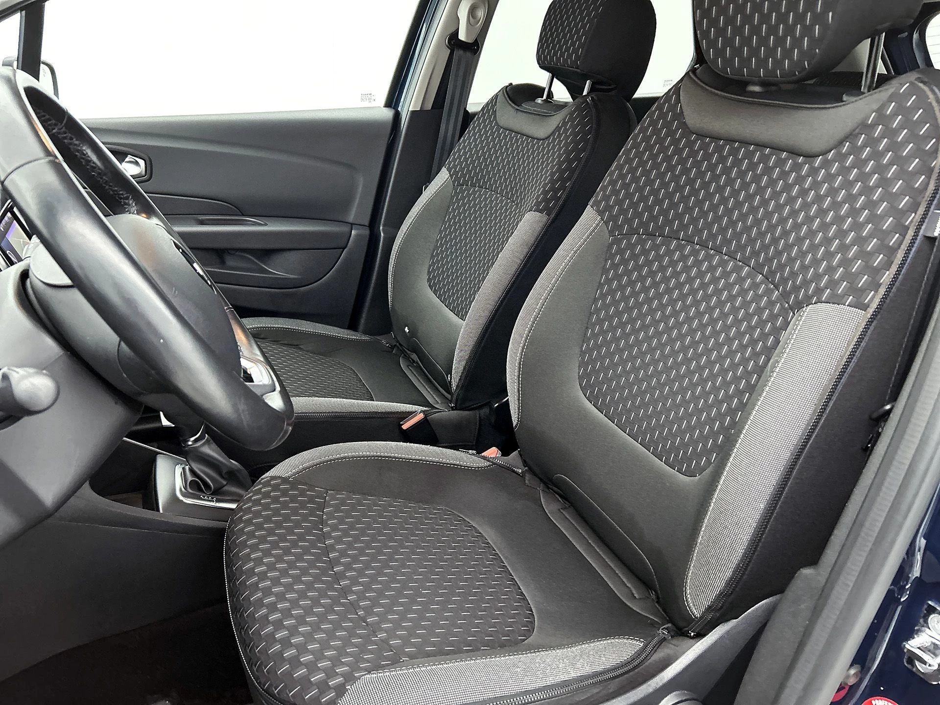 Renault-Captur-image-6