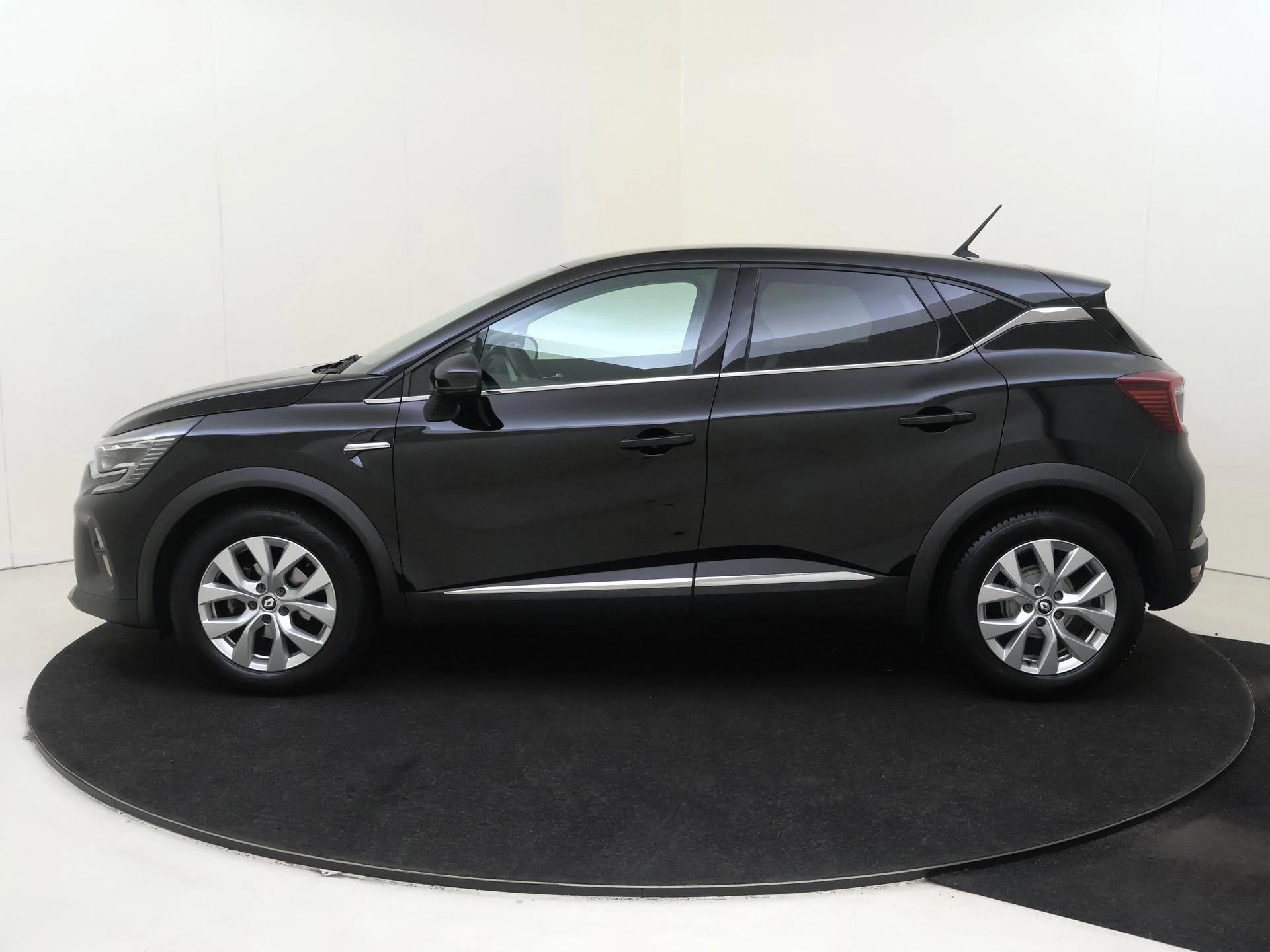 Renault-Captur-image-3