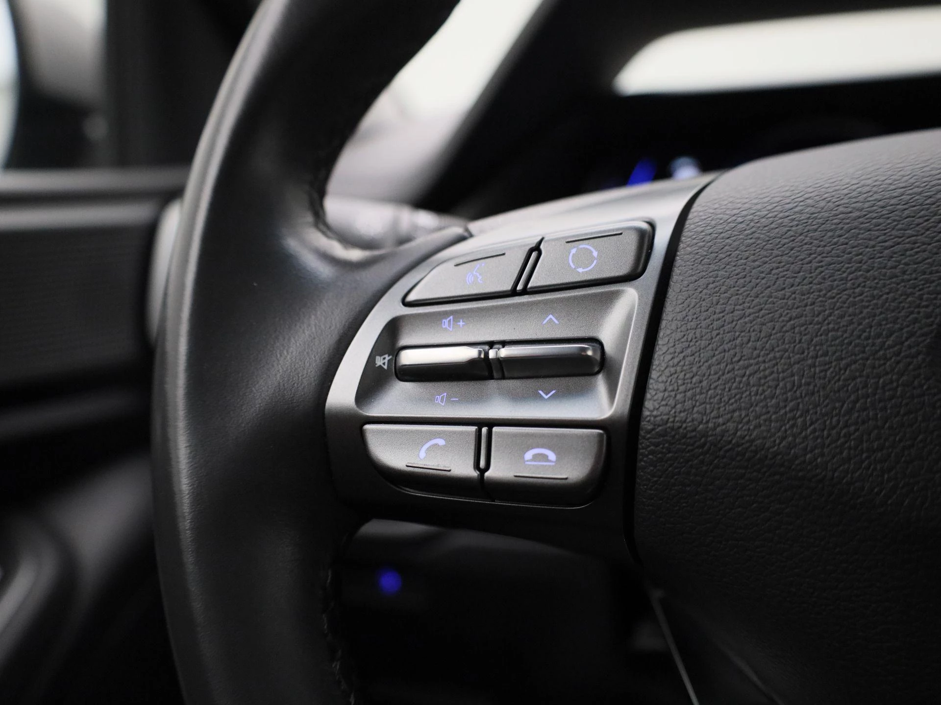 Hyundai-IONIQ-image-19