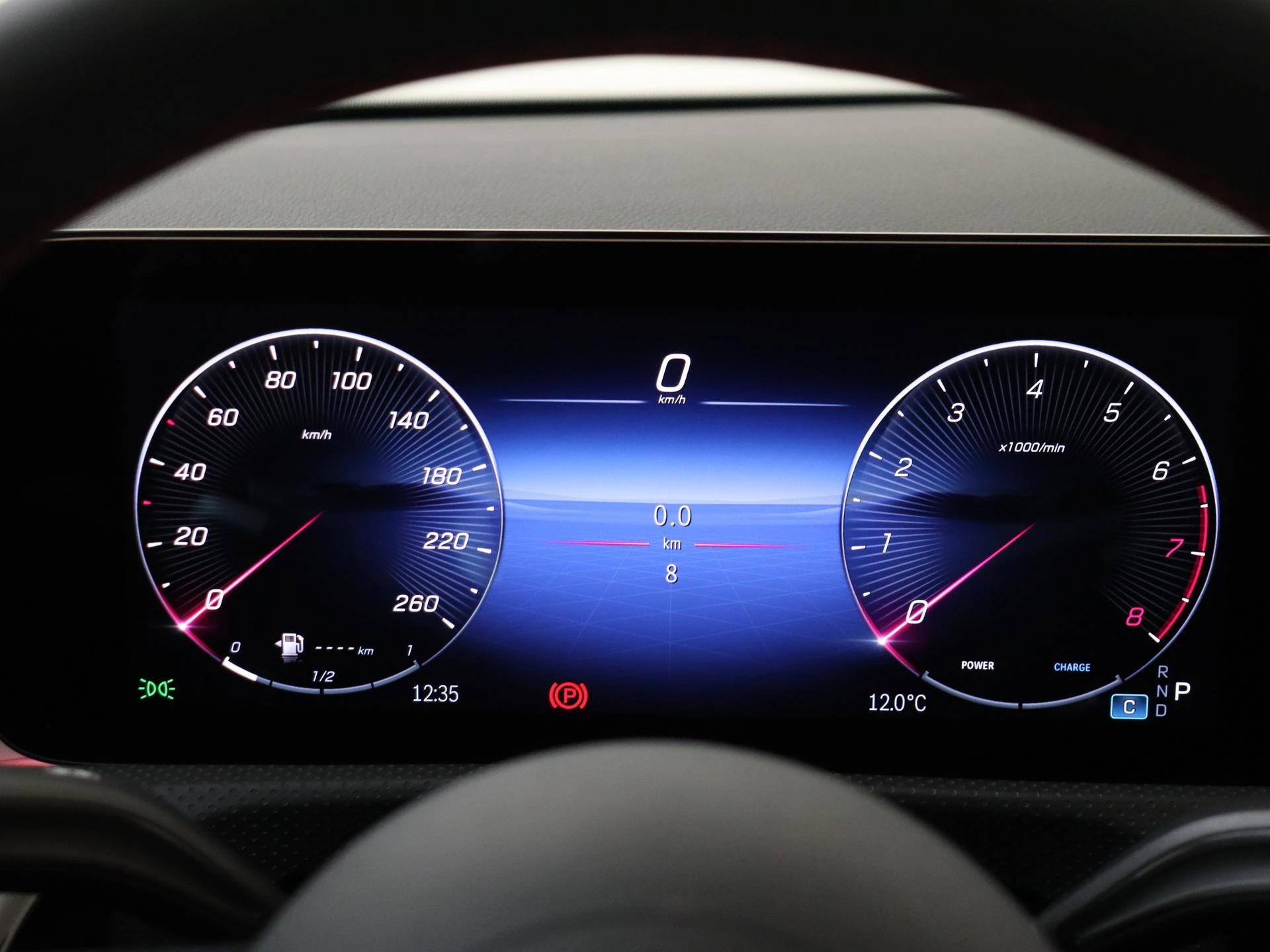 Mercedes-Benz-CLA-image-11