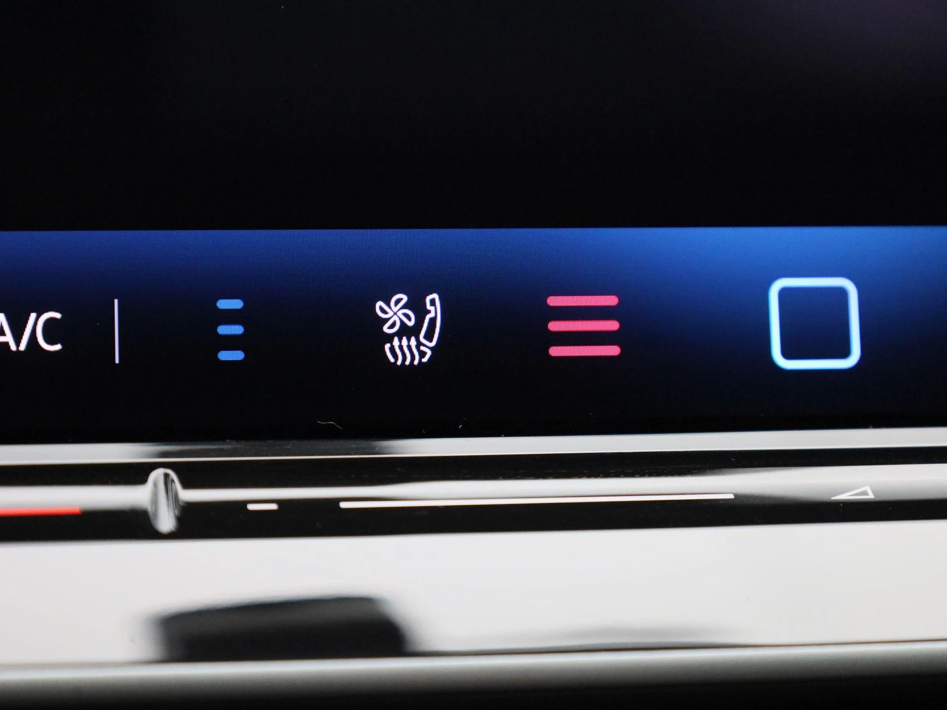 Volkswagen-Tiguan-image-21