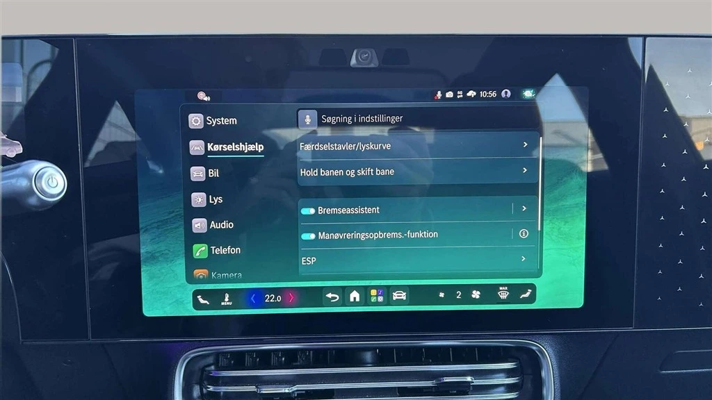 Mercedes-Benz-CLA-image-18