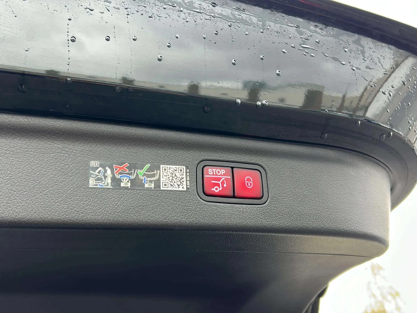 Mercedes-Benz-EQE-image-20