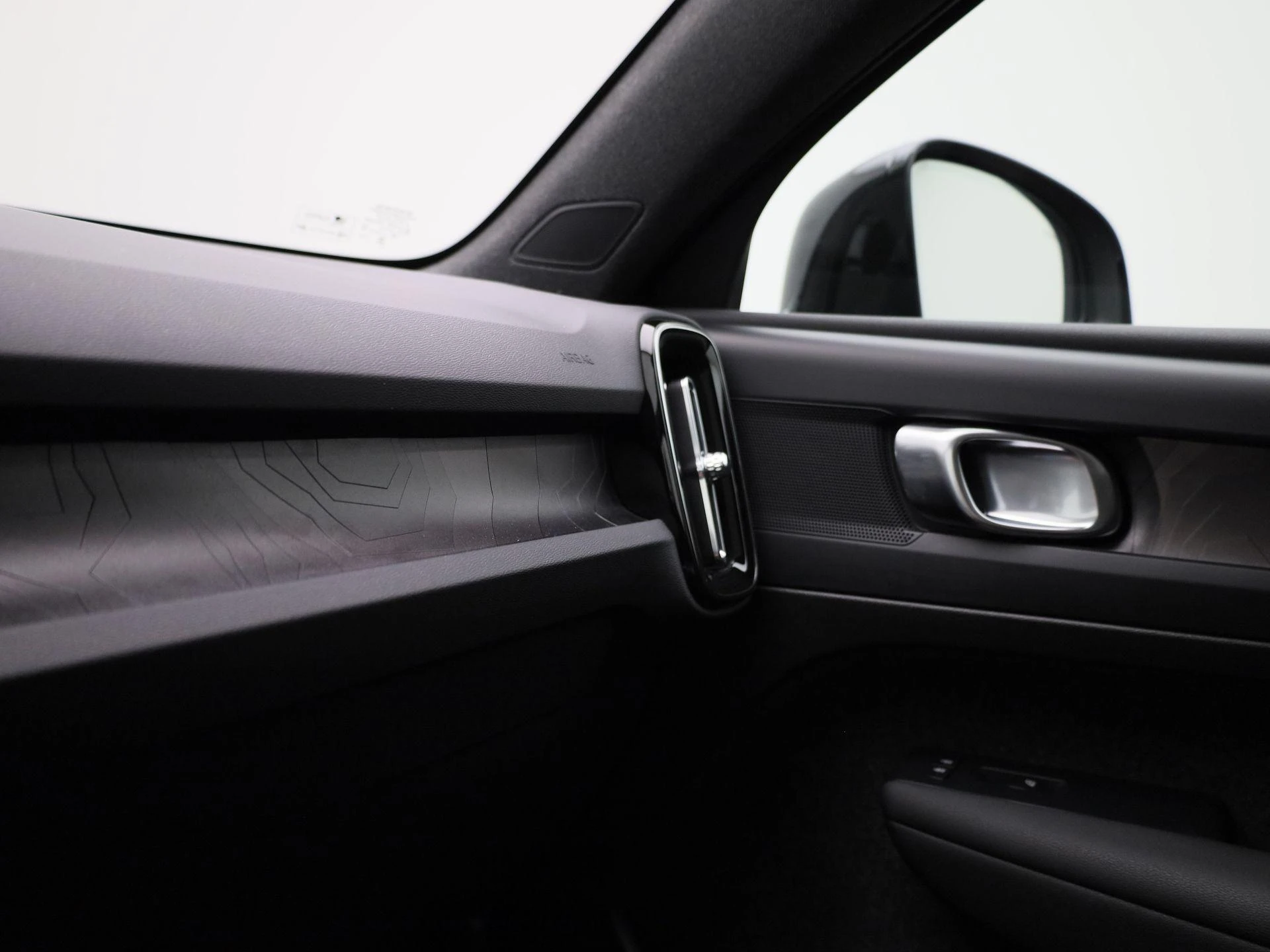 Volvo-C40-image-25