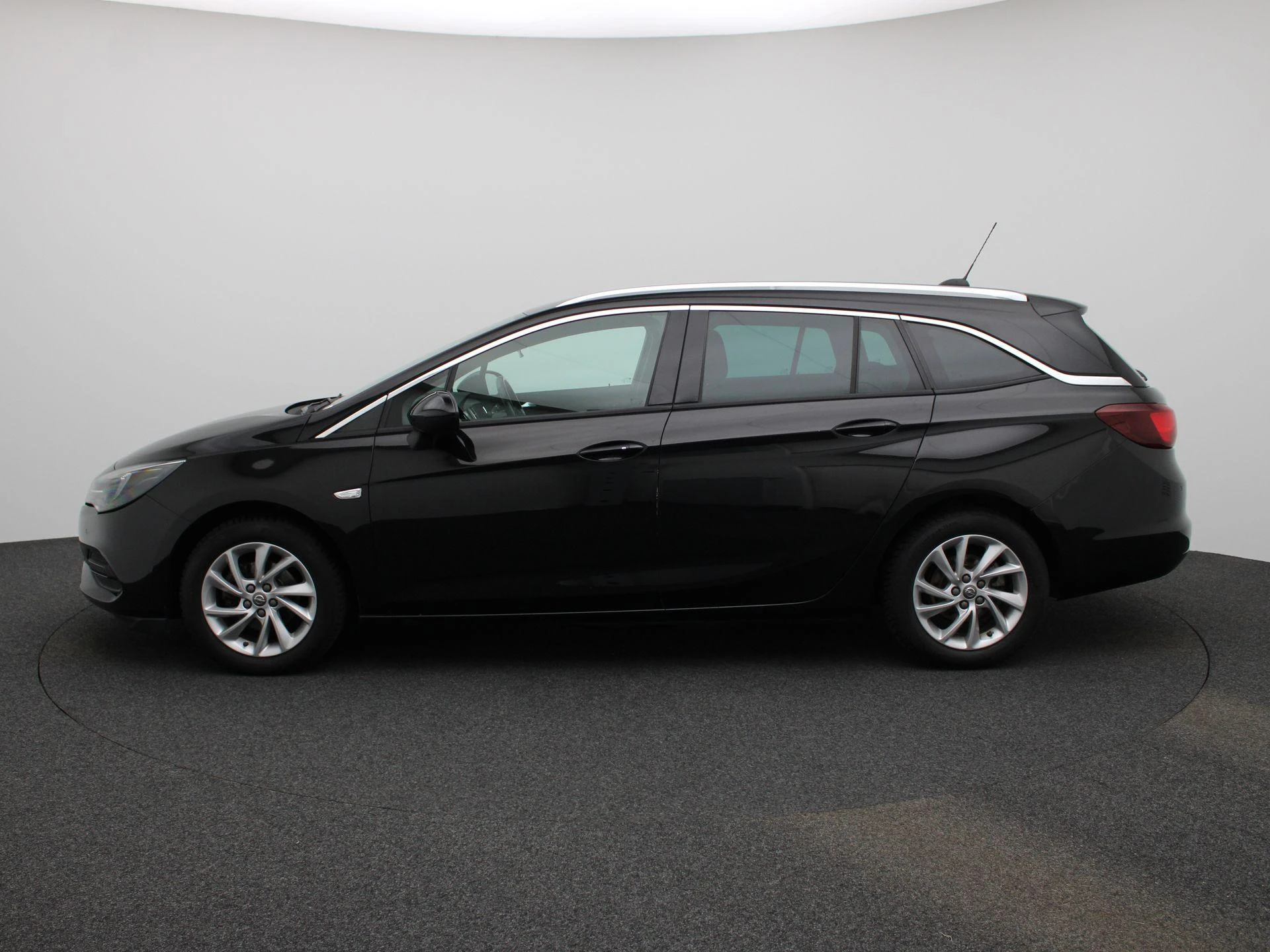 Opel-Astra-image-3
