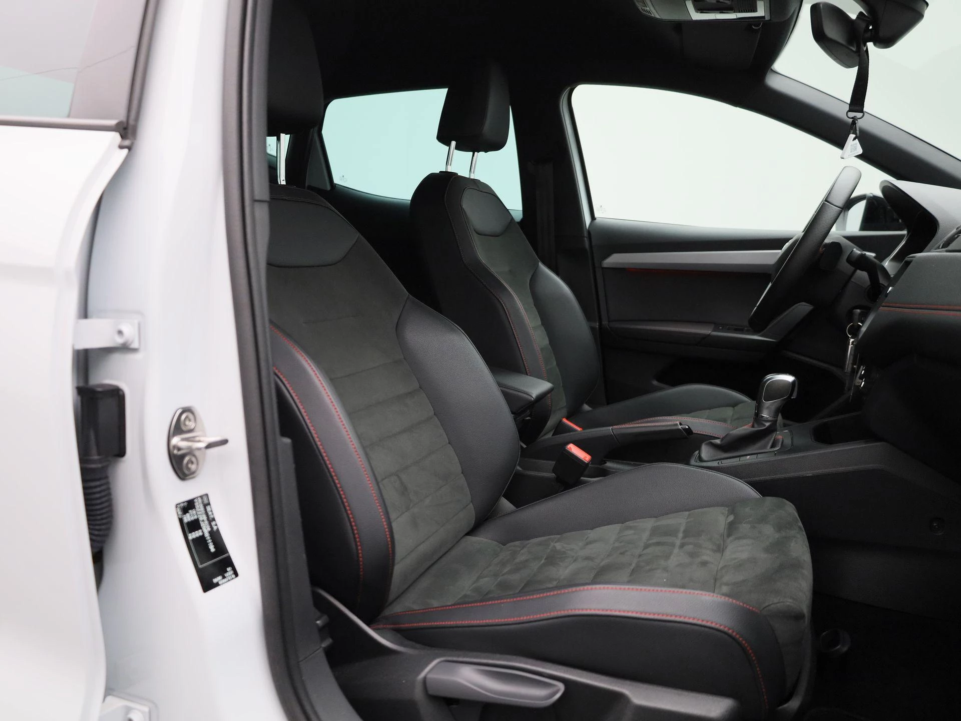 SEAT-Ibiza-image-33