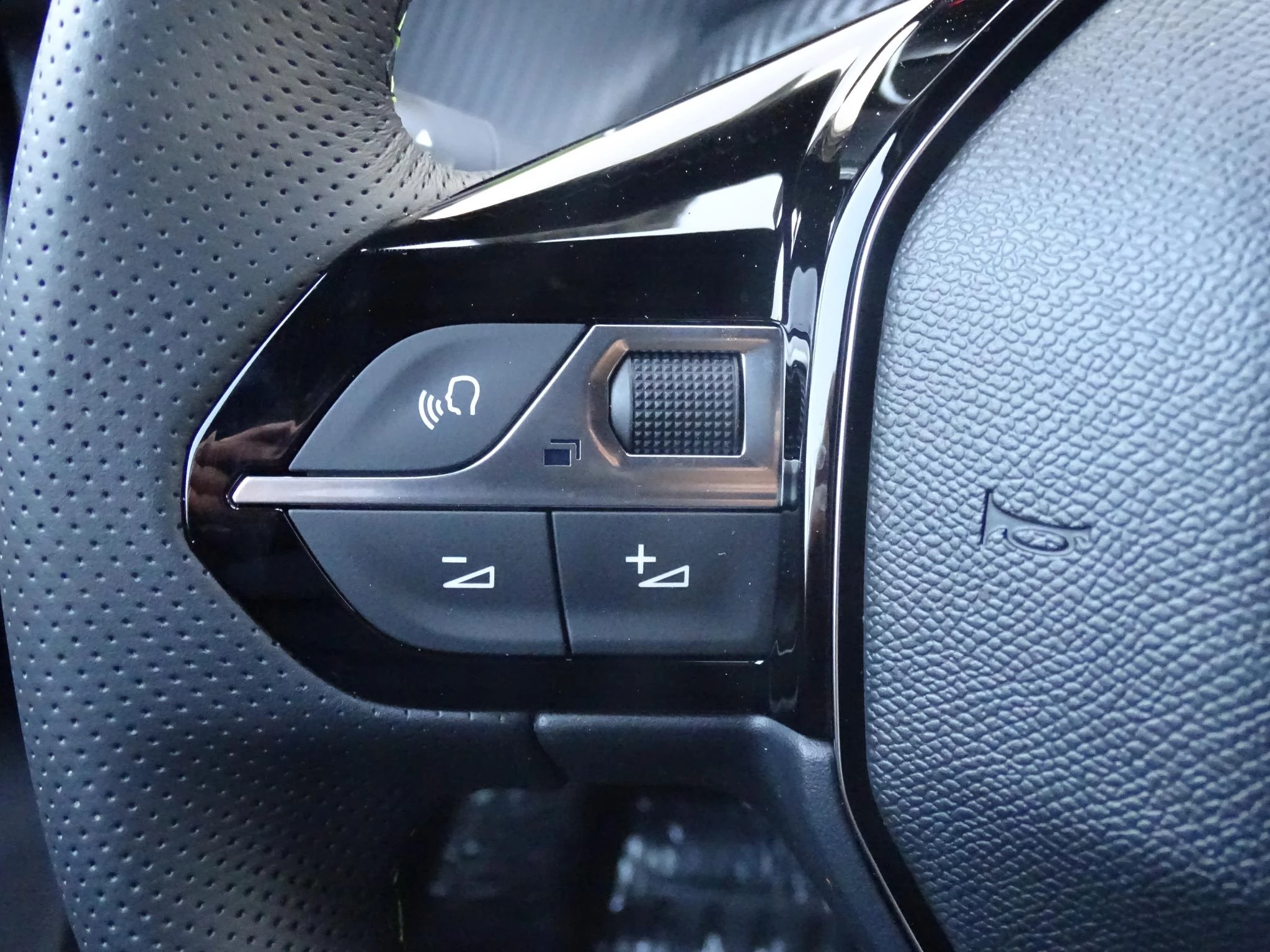Peugeot-2008-image-19