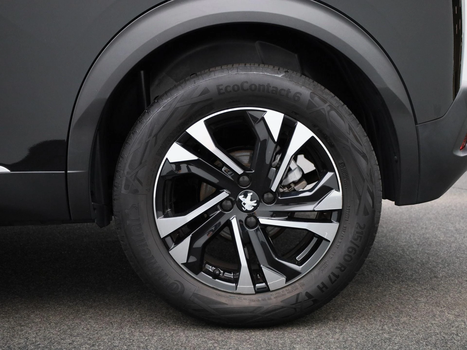 Peugeot-2008-image-12