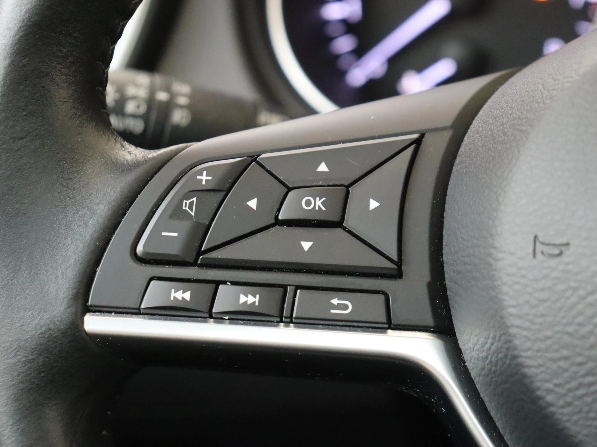 Nissan-QASHQAI-image-16