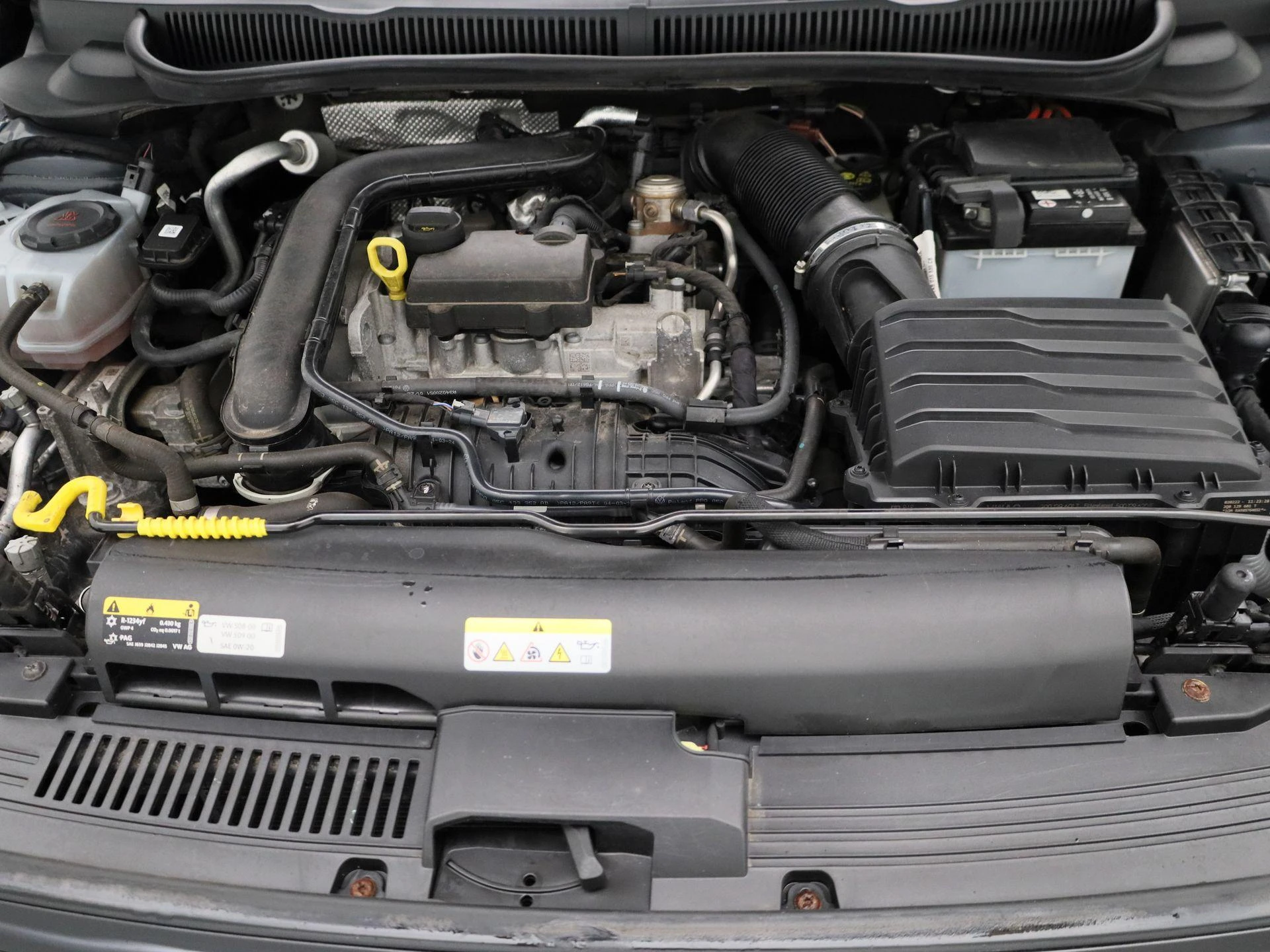 Volkswagen-Polo-image-28