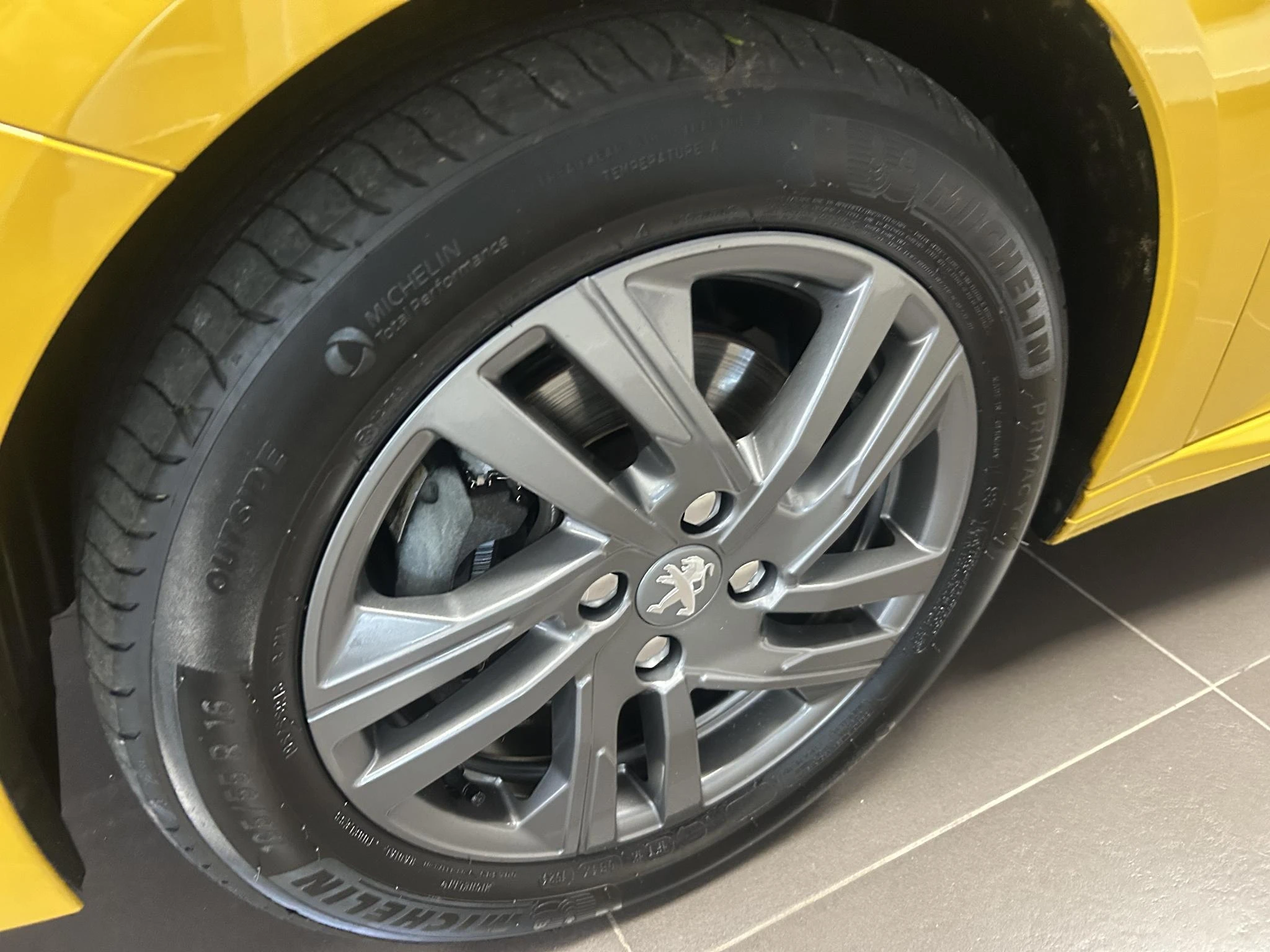 Peugeot-208-image-4