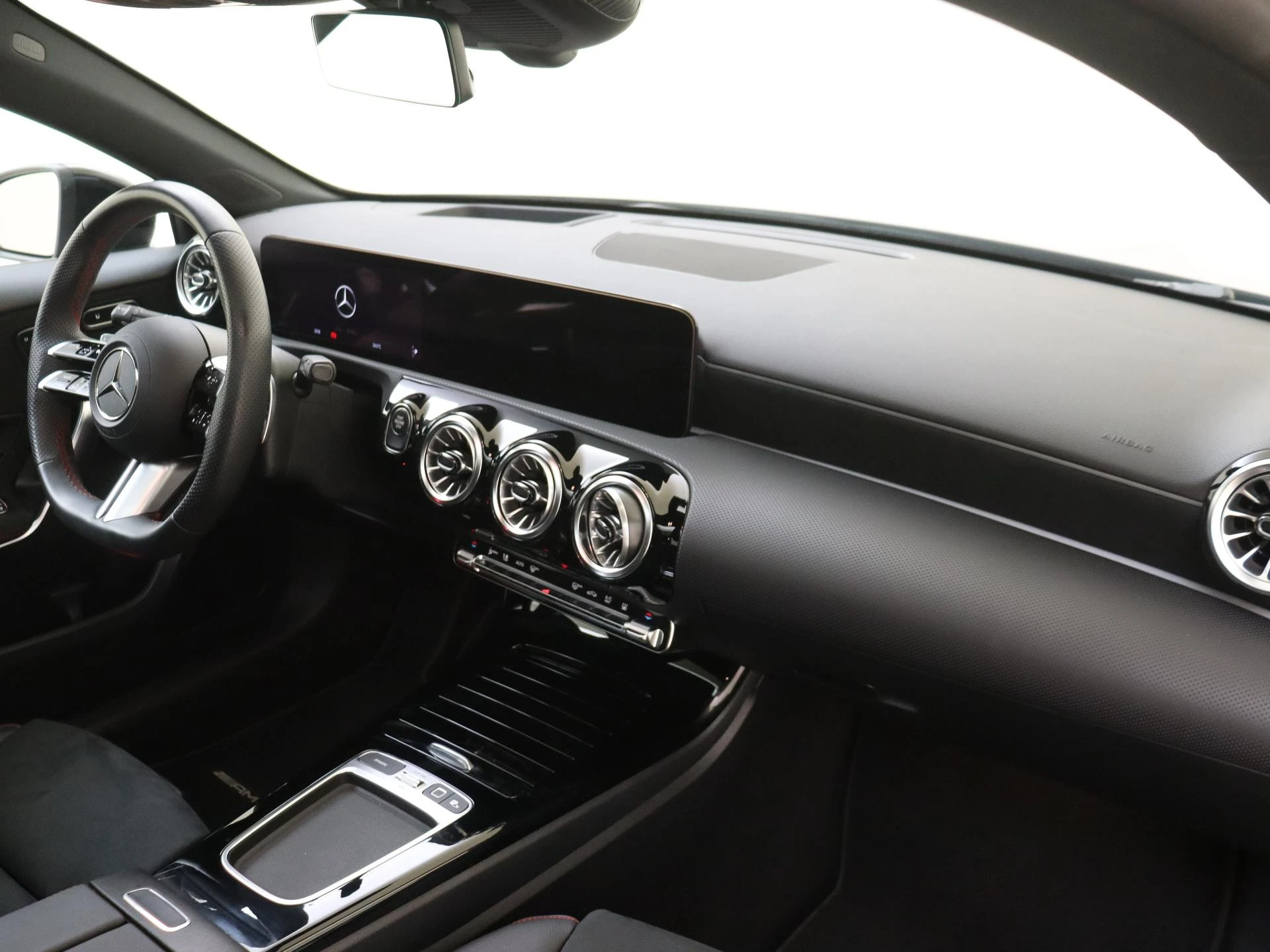 Mercedes-Benz-A-Klasse-image-4