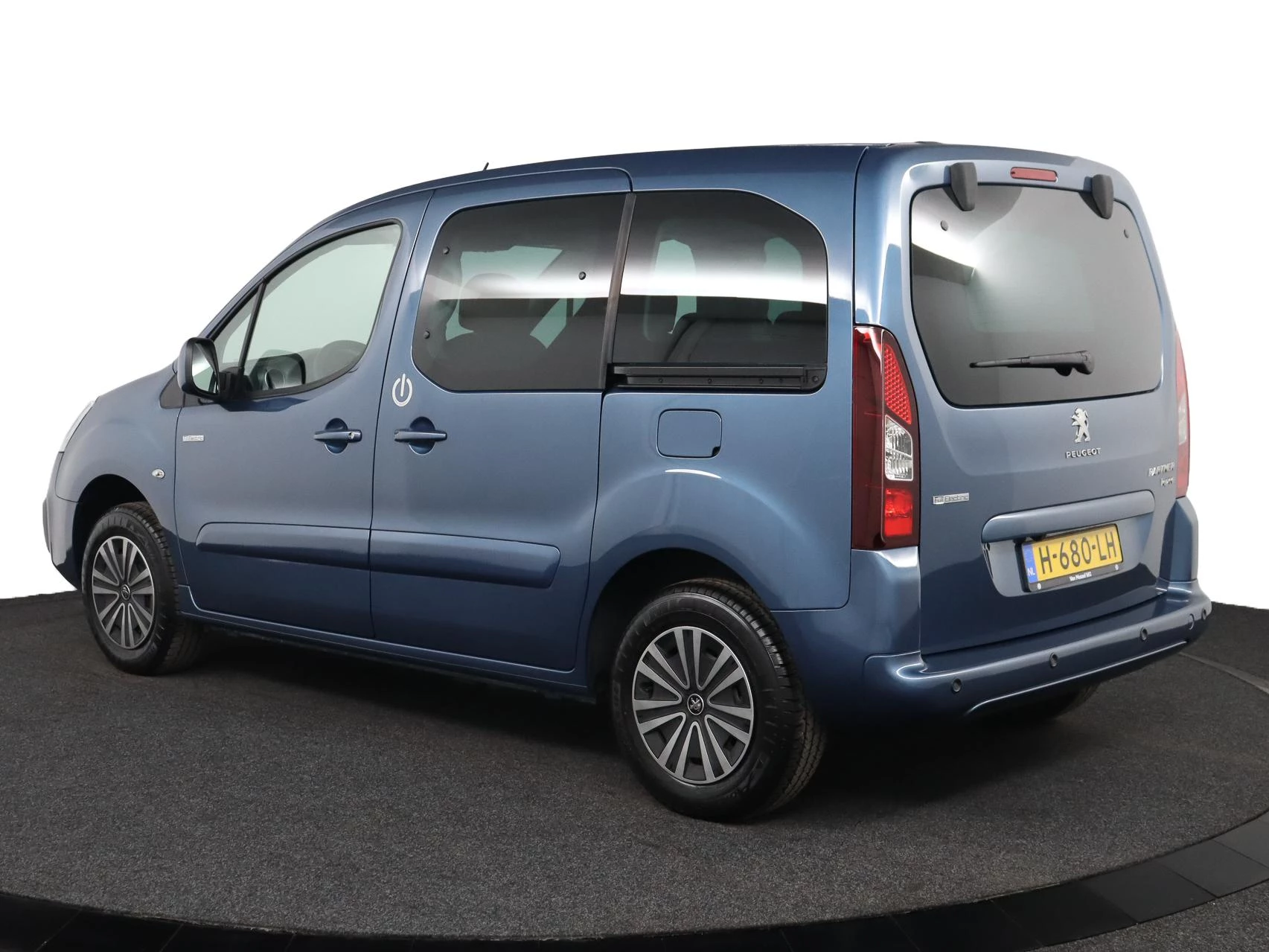 Peugeot-e-Partner-image-8