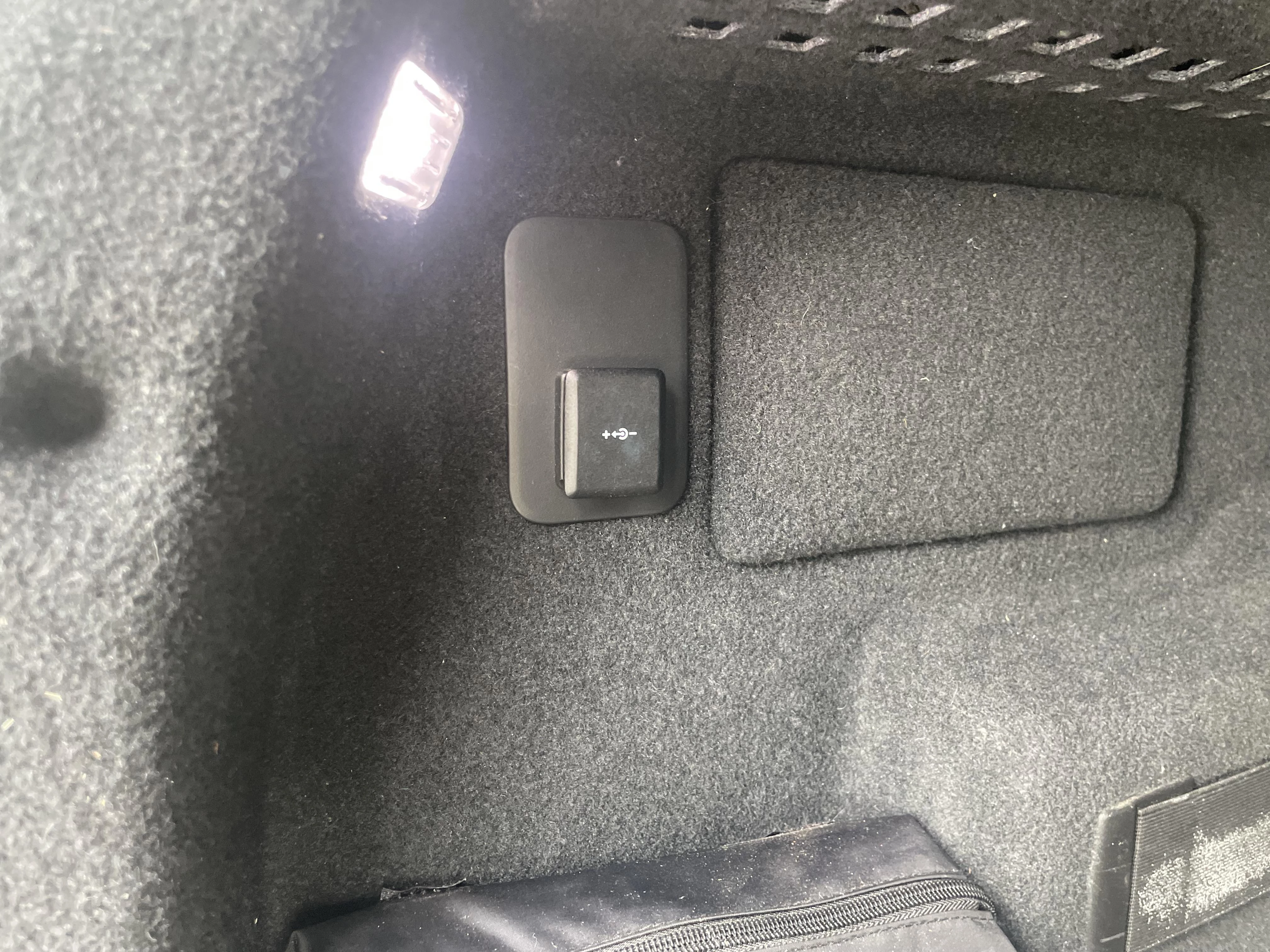 Land Rover Range Rover Evoque P300e R-Dynamic HSE