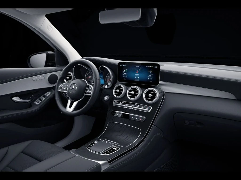 Mercedes-Benz-GLC 300 e-image-11