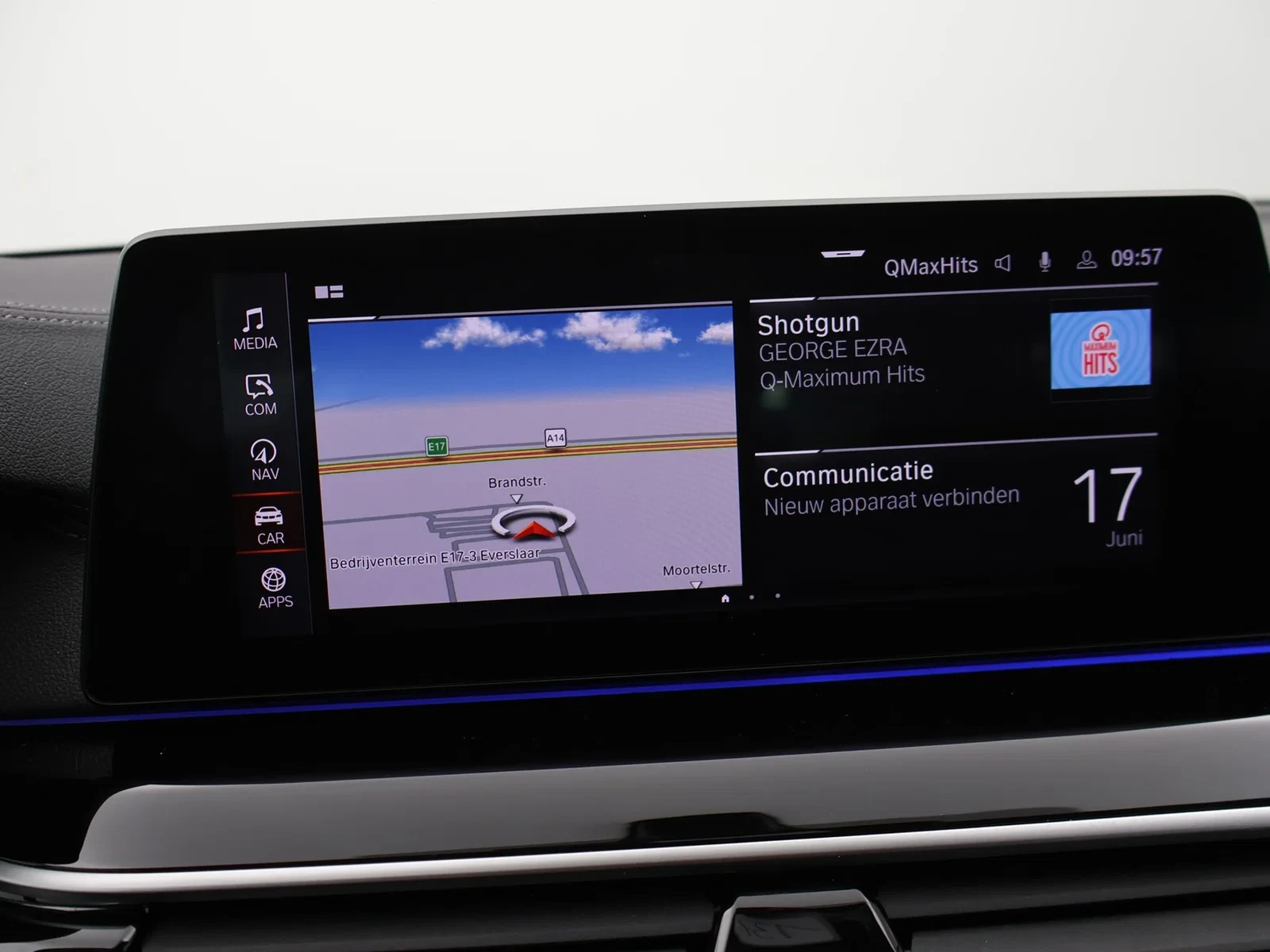 BMW Série 5 SW (G31LCI) Touring 520iA 184PK *AUTOMAAT*PANO DAK*LEDER*SFEERVERLICHTING*NAVI*BLTH*CRUISE*APP CONNECT*FULL LED*...