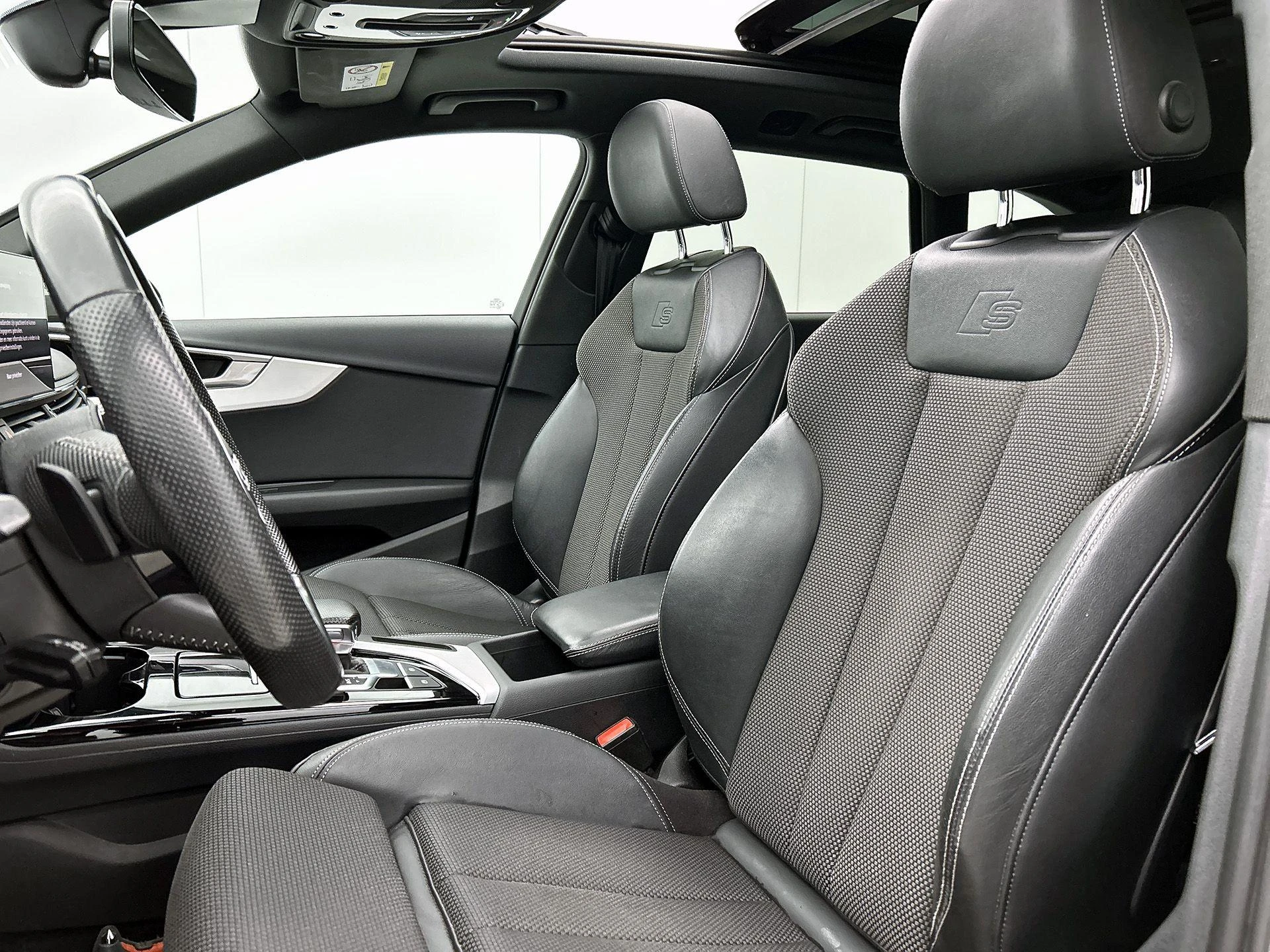 Audi A4 Avant 35 TFSI Launch edition Sport 150 PK