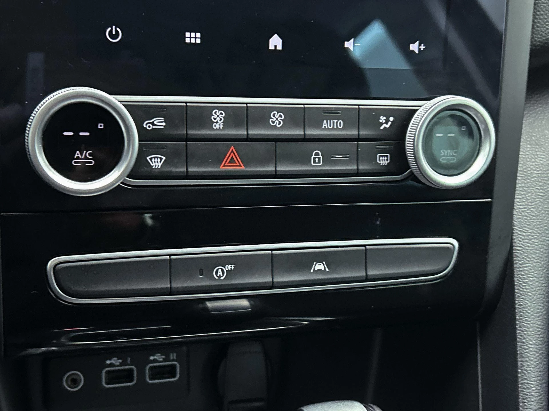 Renault-Mégane Estate-image-17