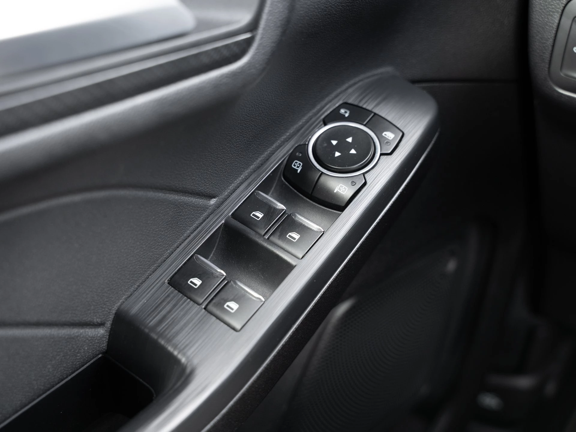 Ford Kuga ST-Line X*PANO*AHK*LED-MATRIX*360GRAD*ACC*NAVI*SOUND-SYS.