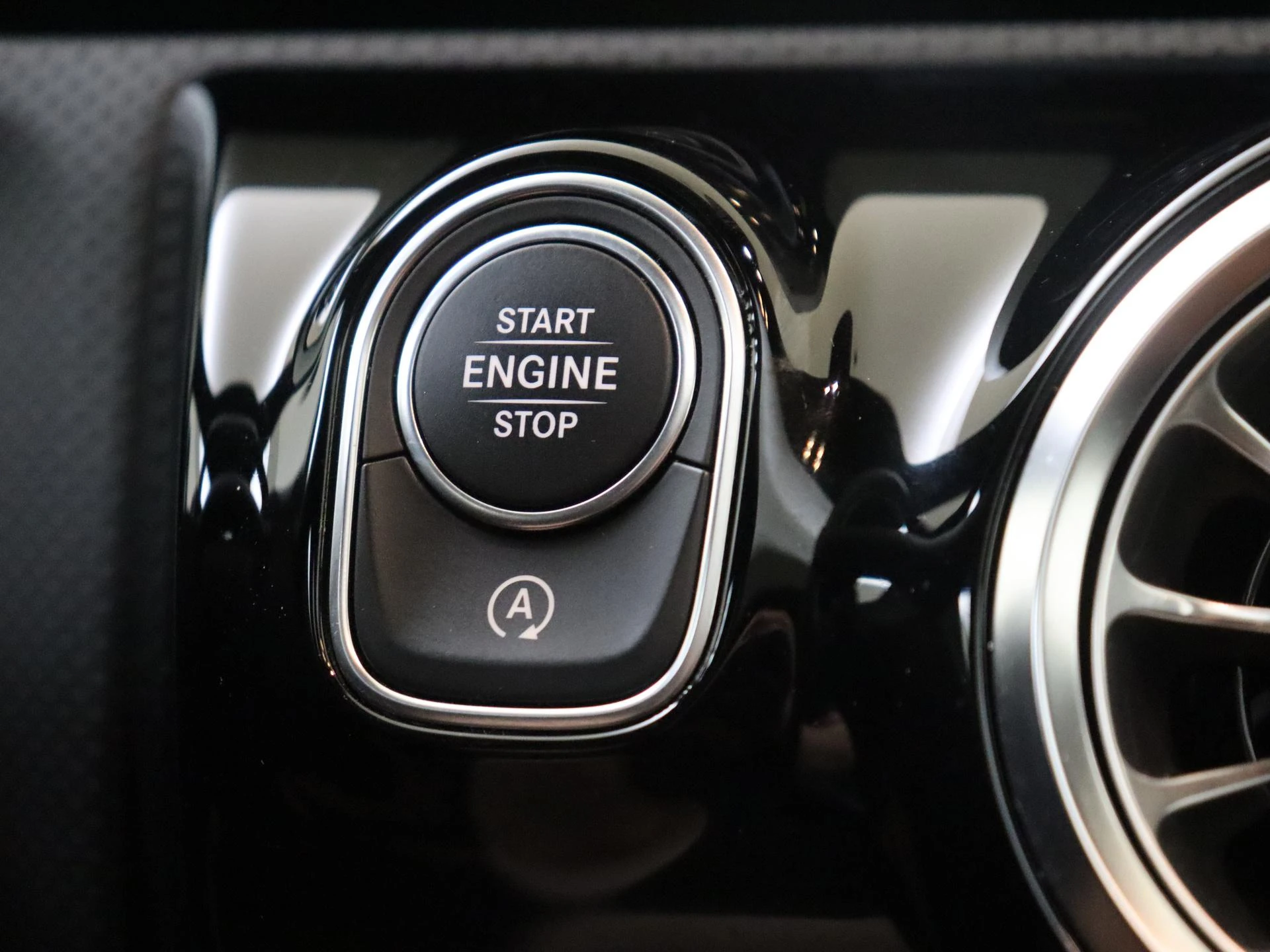 Mercedes-Benz CLA 180 Business Solution Luxury