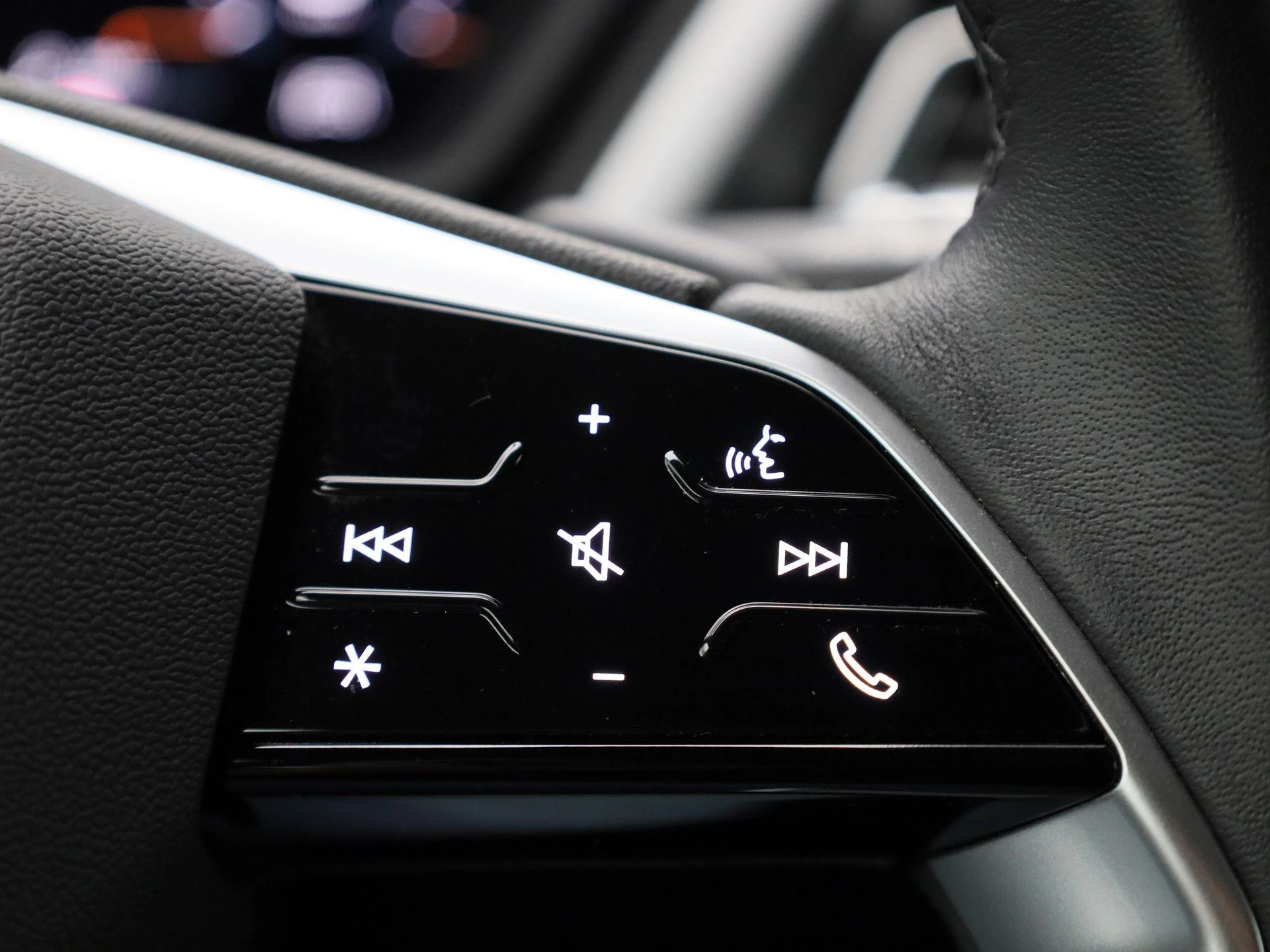 Audi-Q4 e-tron-image-27