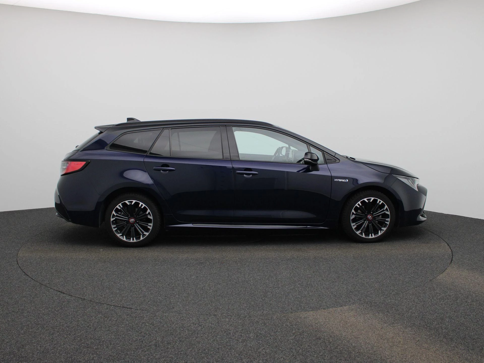 Toyota-Corolla Touring Sports-image-5