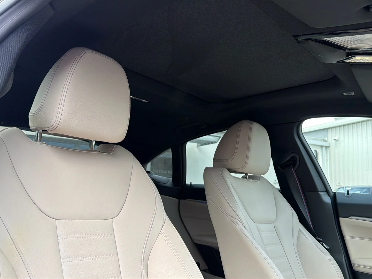 BMW i4, image 16