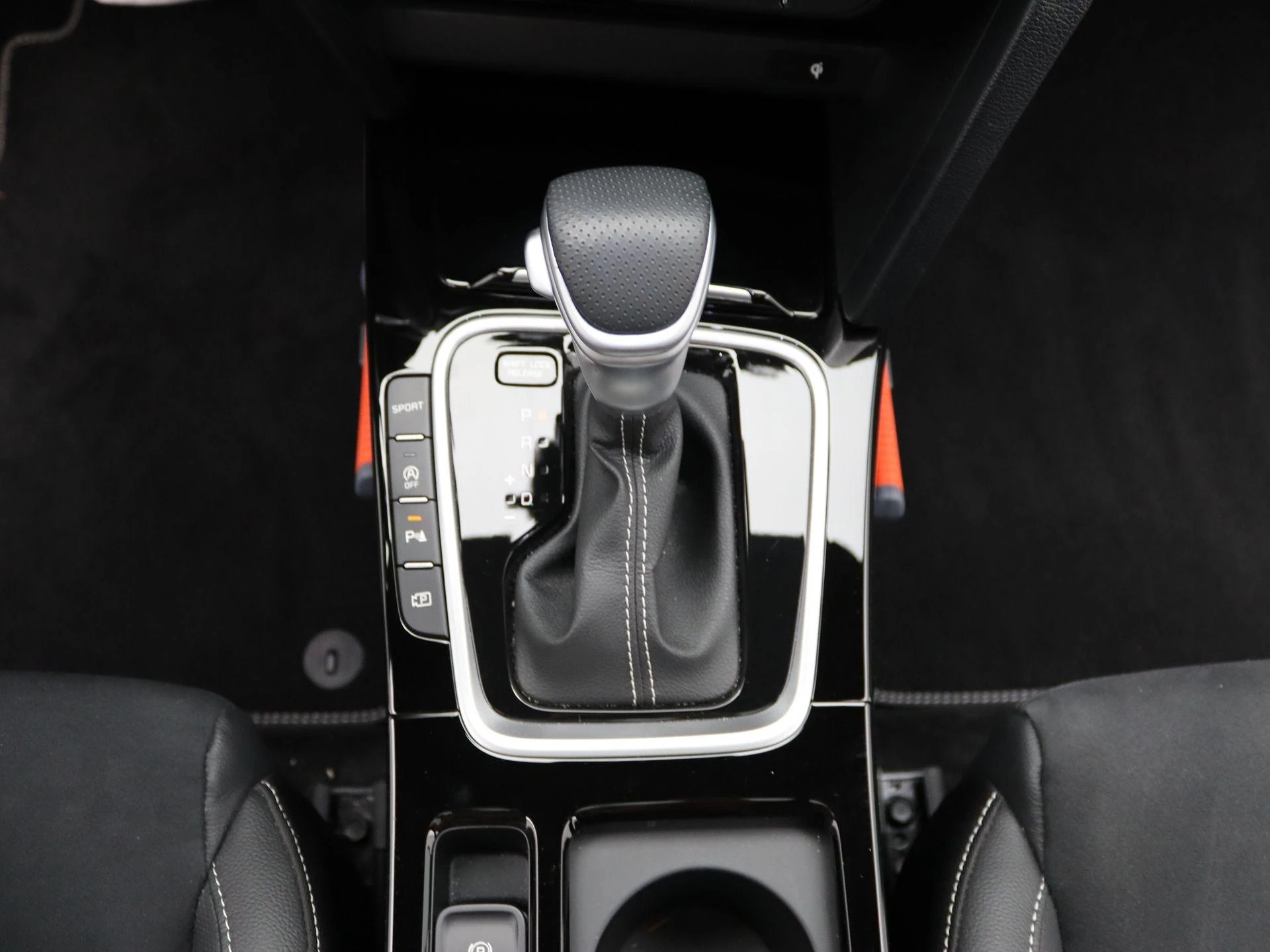 Kia-Ceed Sportswagon-image-9