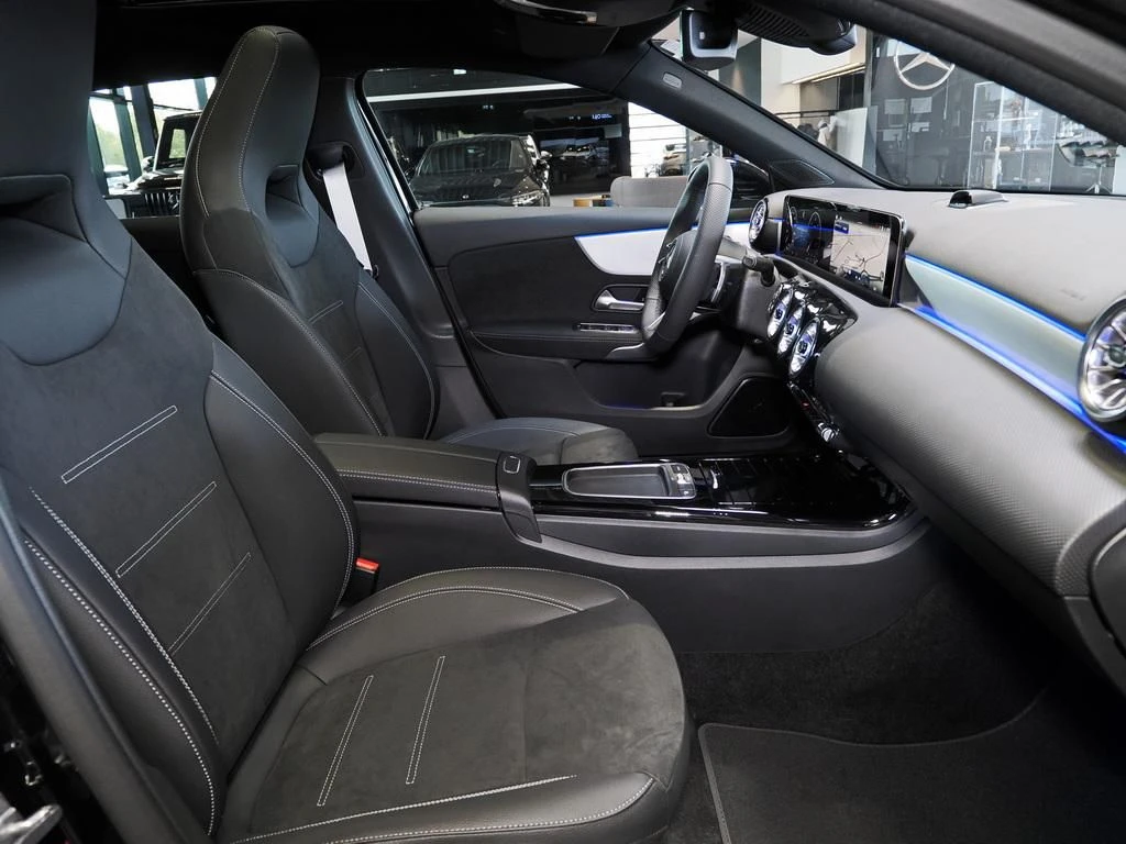 Mercedes-Benz-A-Klasse 200 d-image-12