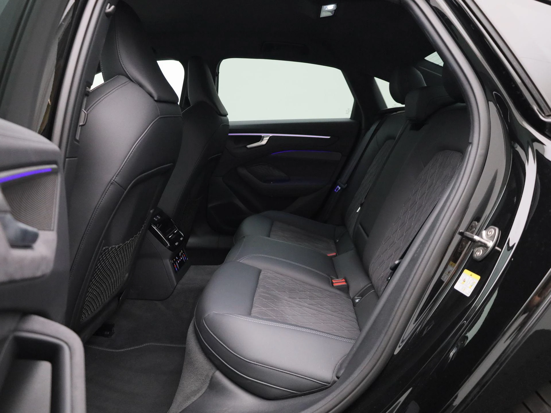 Audi-A6-image-11
