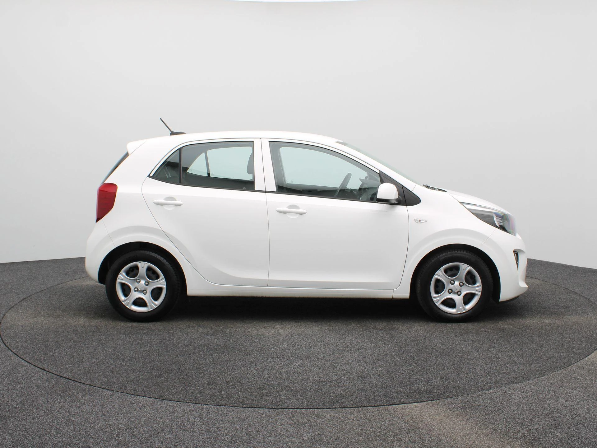 Kia-Picanto-image-5