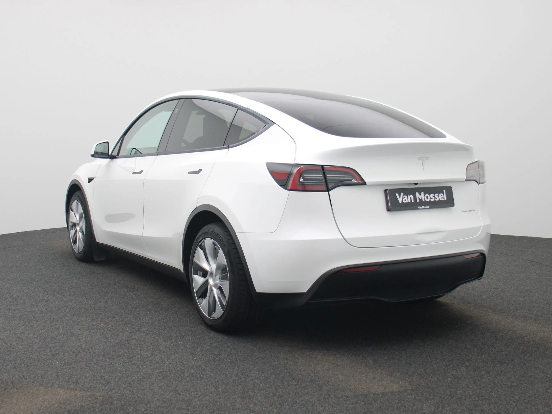 Tesla Model Y Long Range Dual Motor AWD