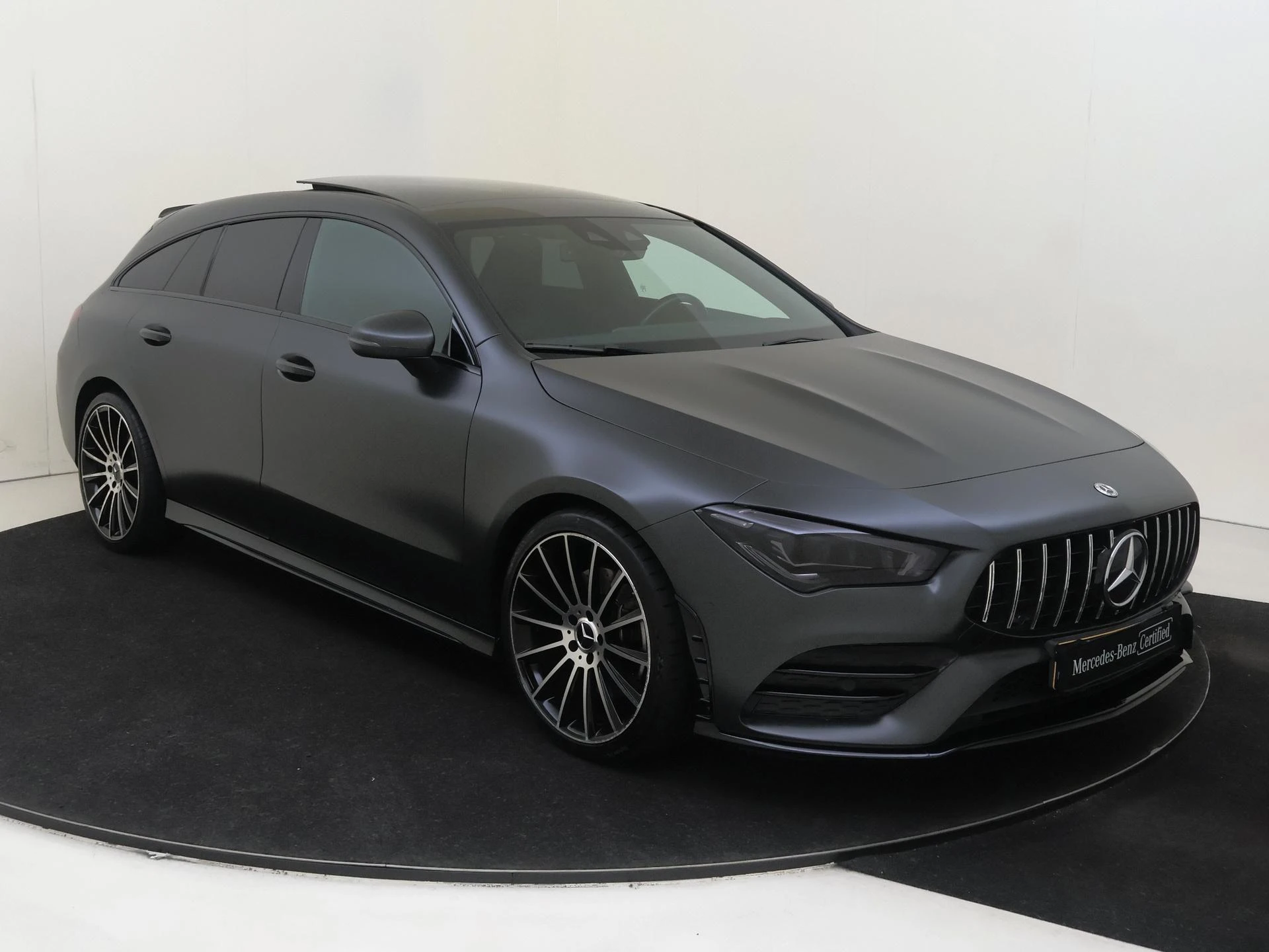 Mercedes-Benz-CLA-image-4