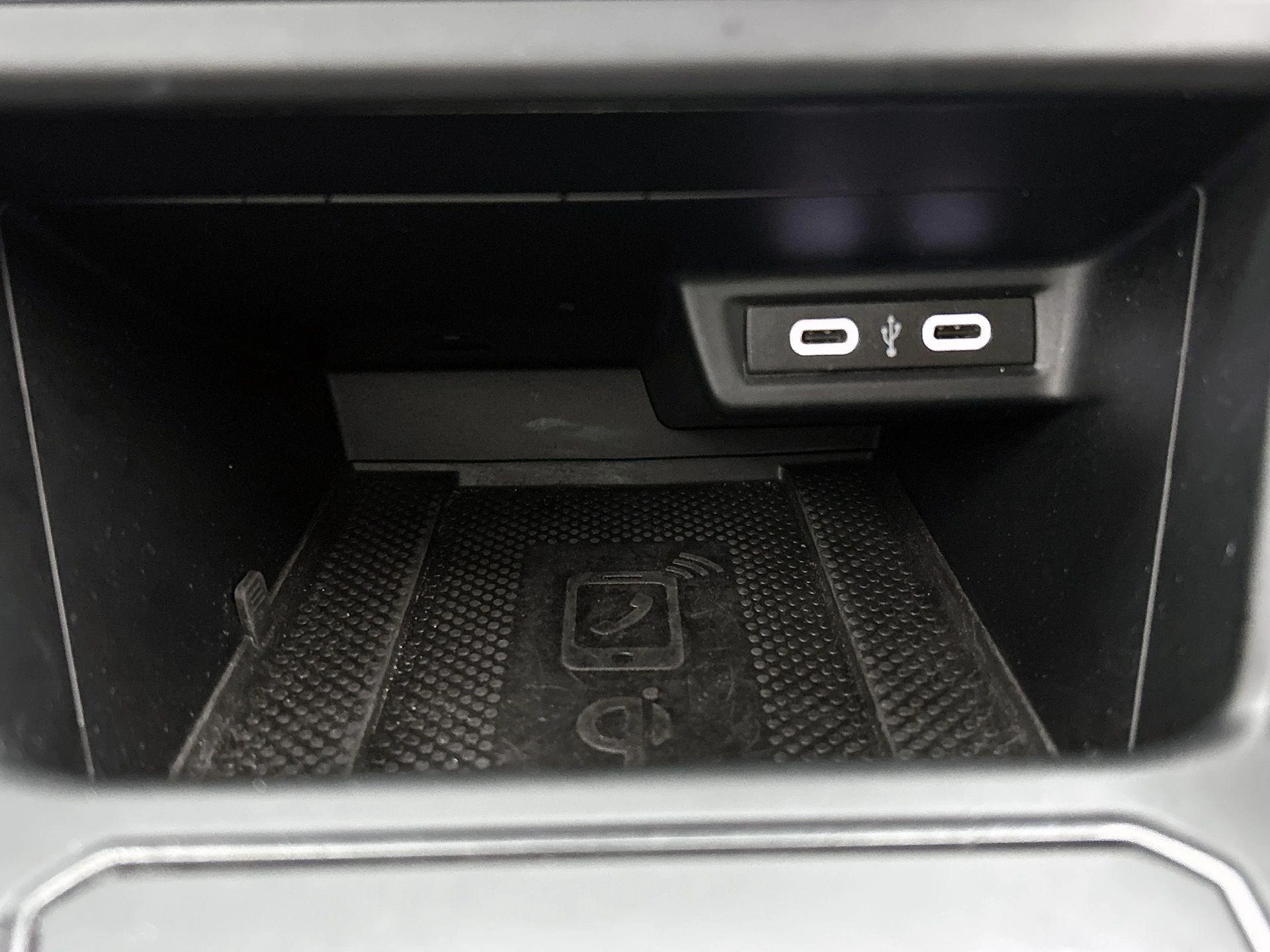 Volkswagen-Polo-image-31