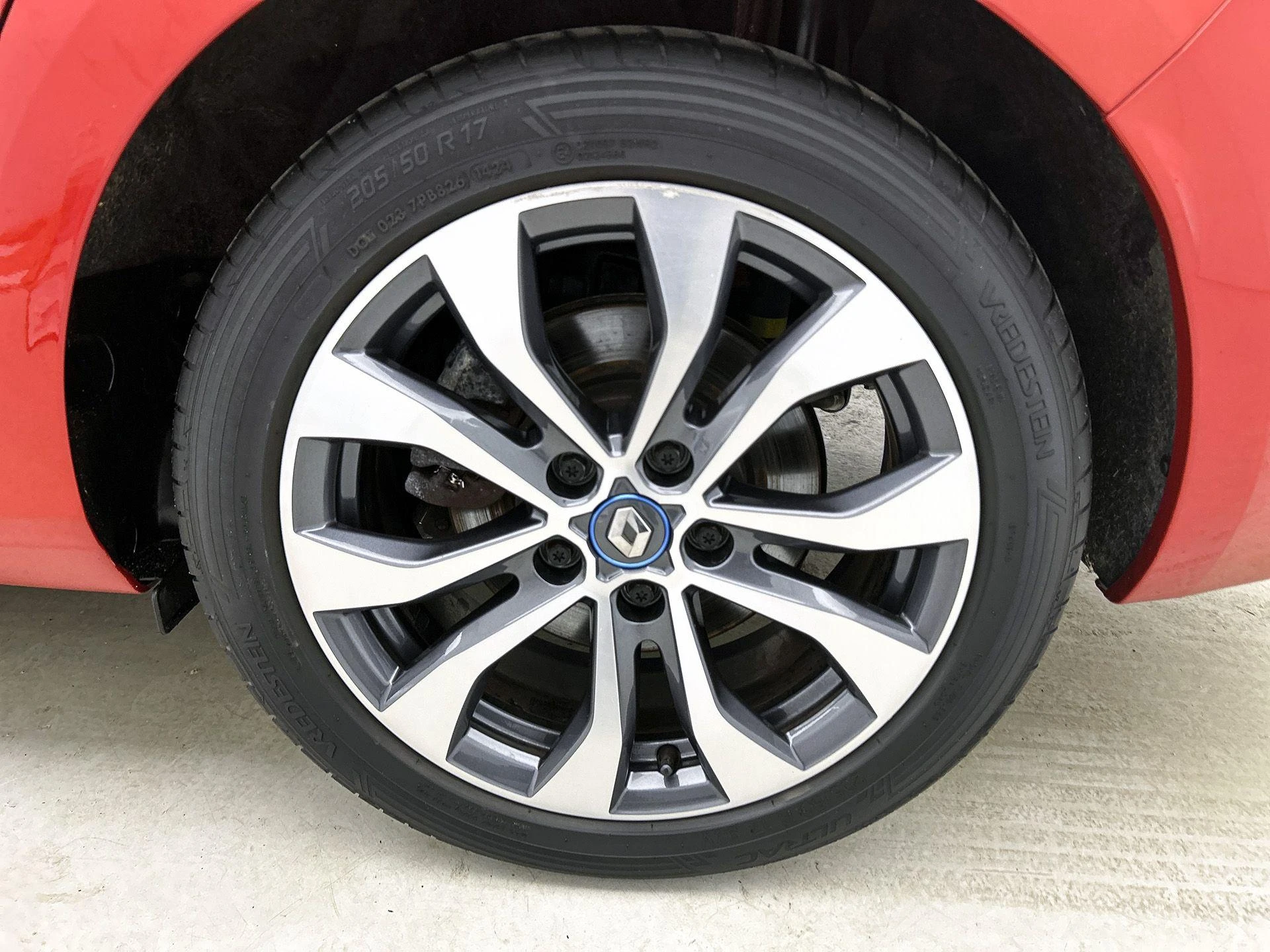 Renault-Megane E-Tech-image-43