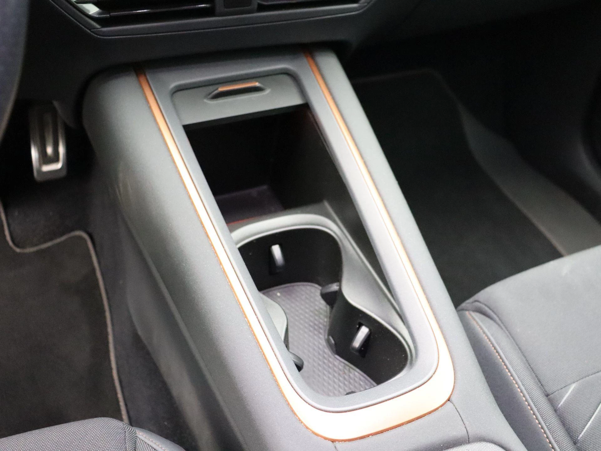 CUPRA-Born-image-11