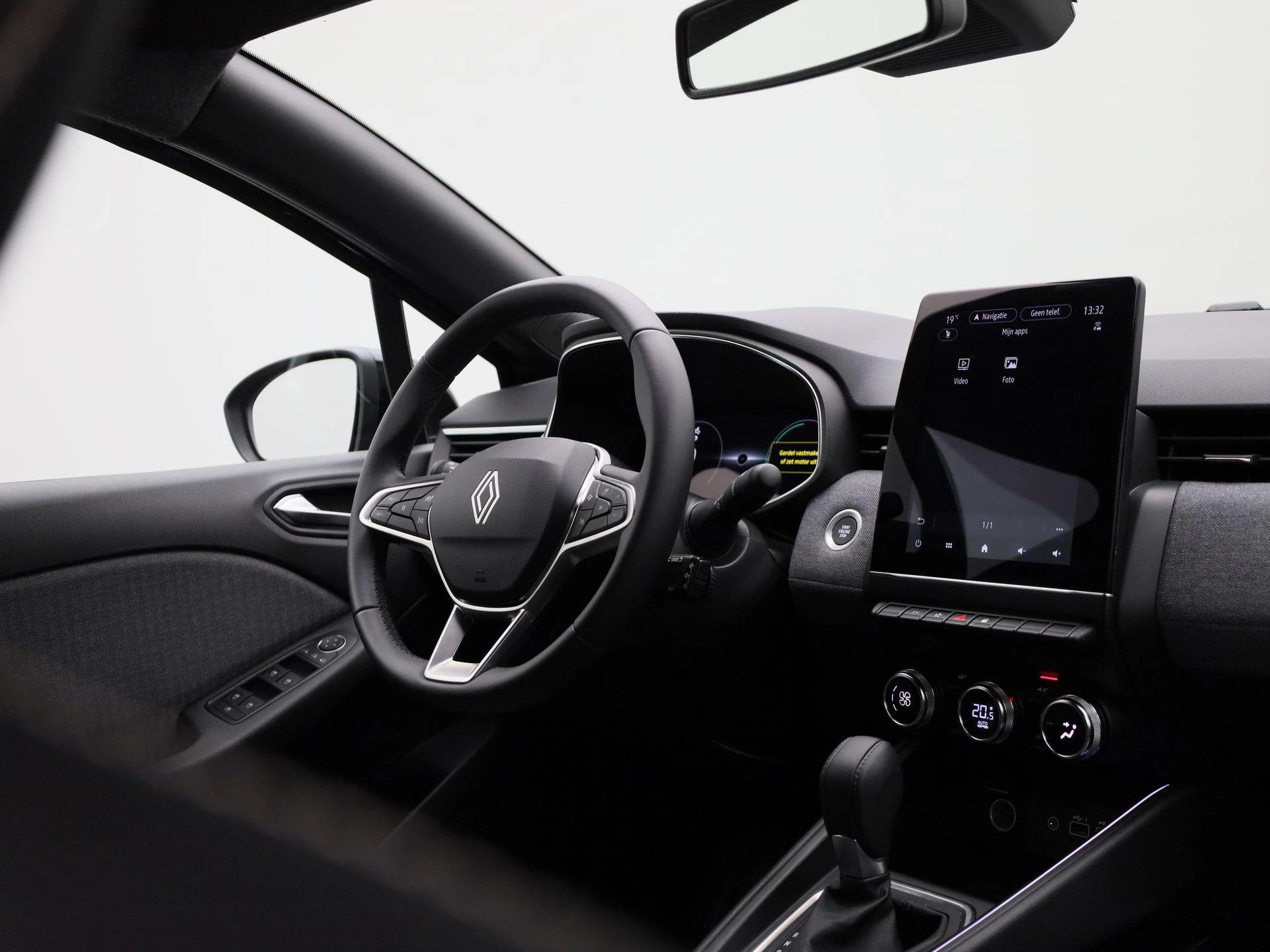 Renault-Clio-image-32