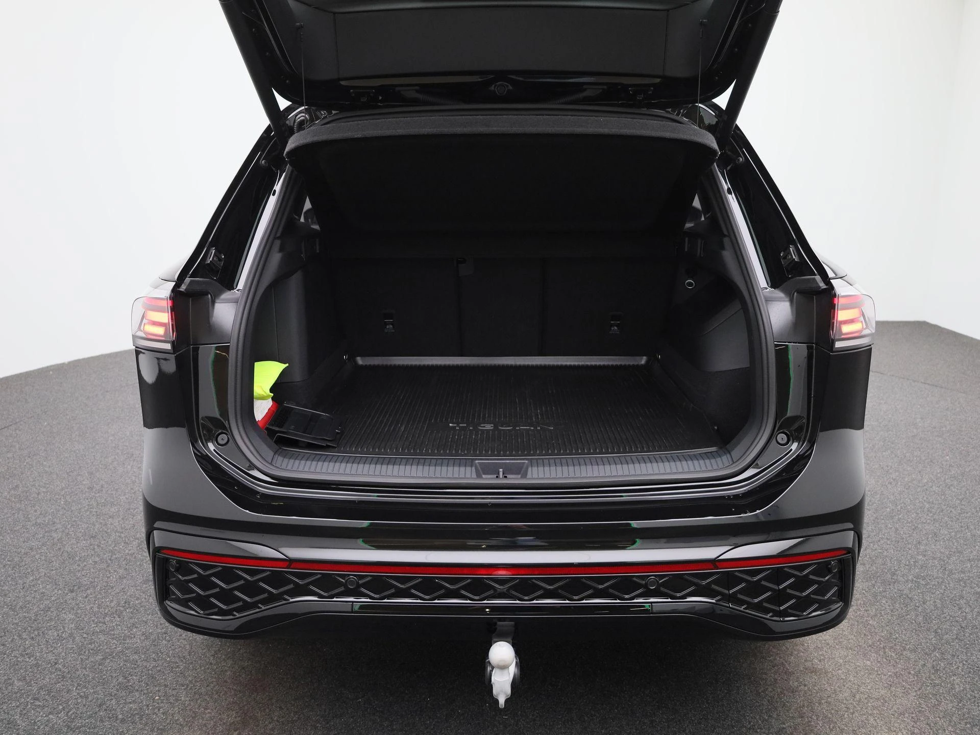 Volkswagen-Tiguan-image-11