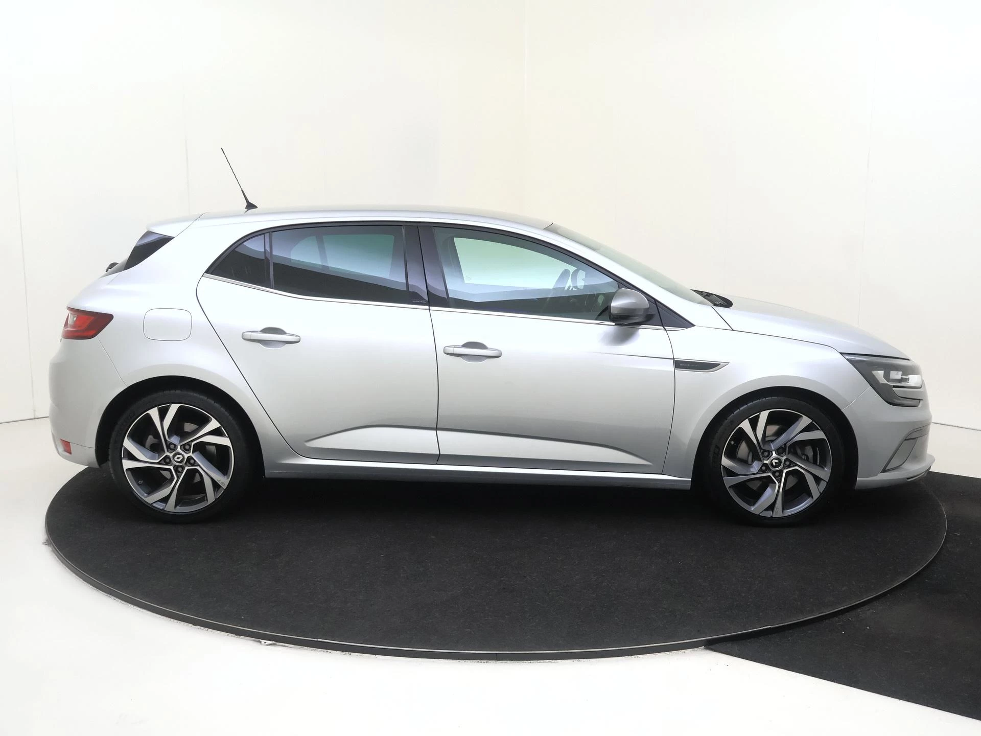 Renault-Mégane-image-5