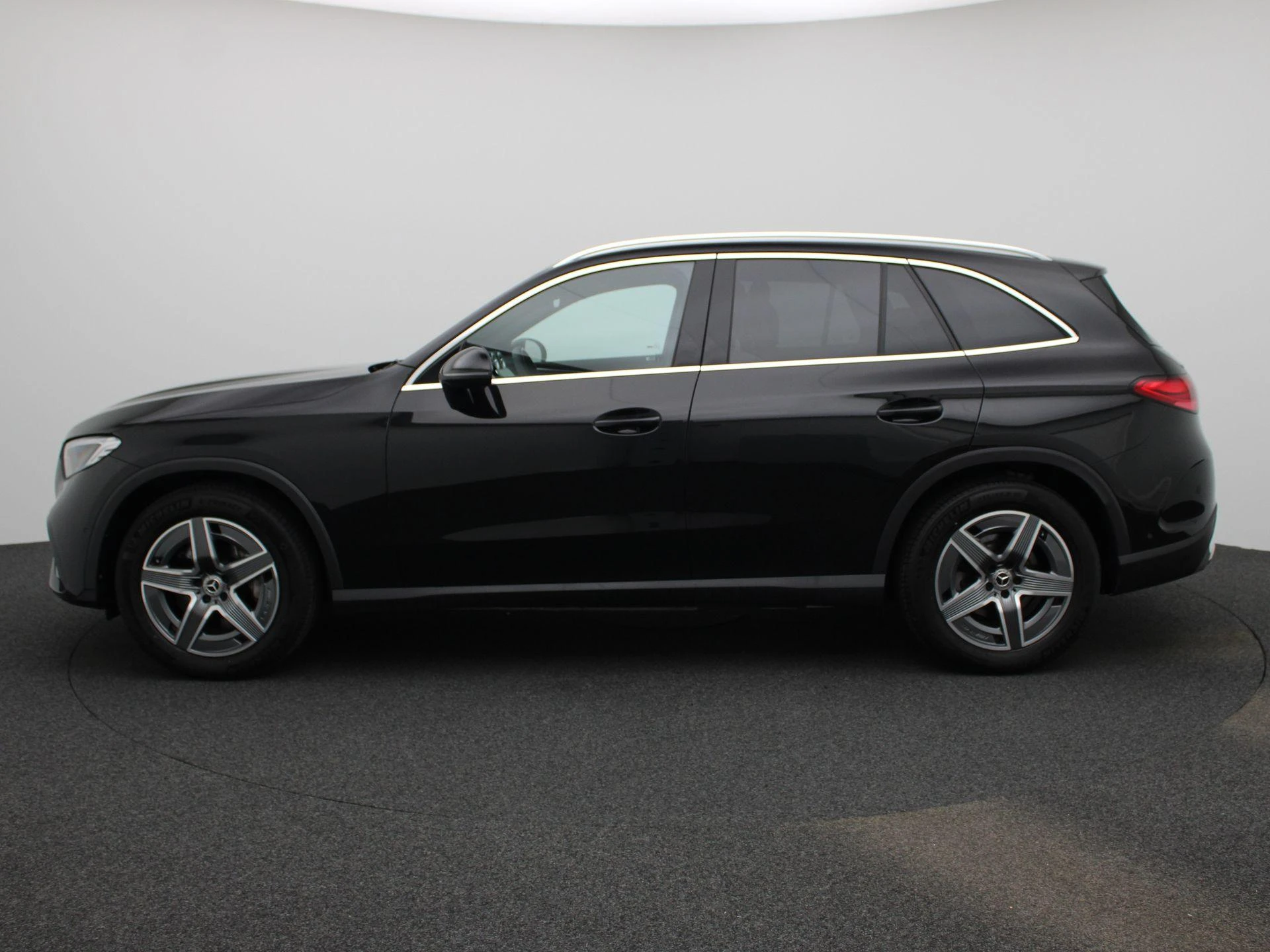 Mercedes-Benz-GLC-image-3