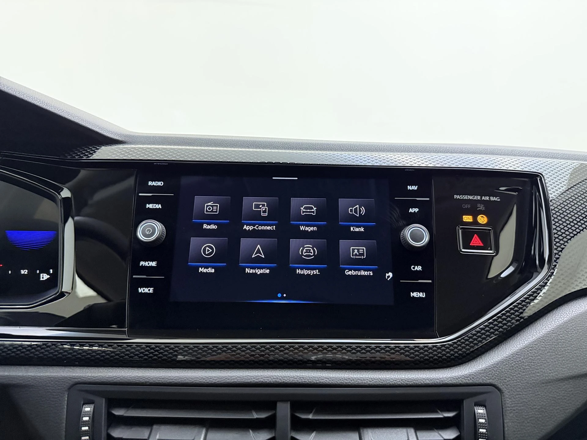 Volkswagen-Polo-image-20