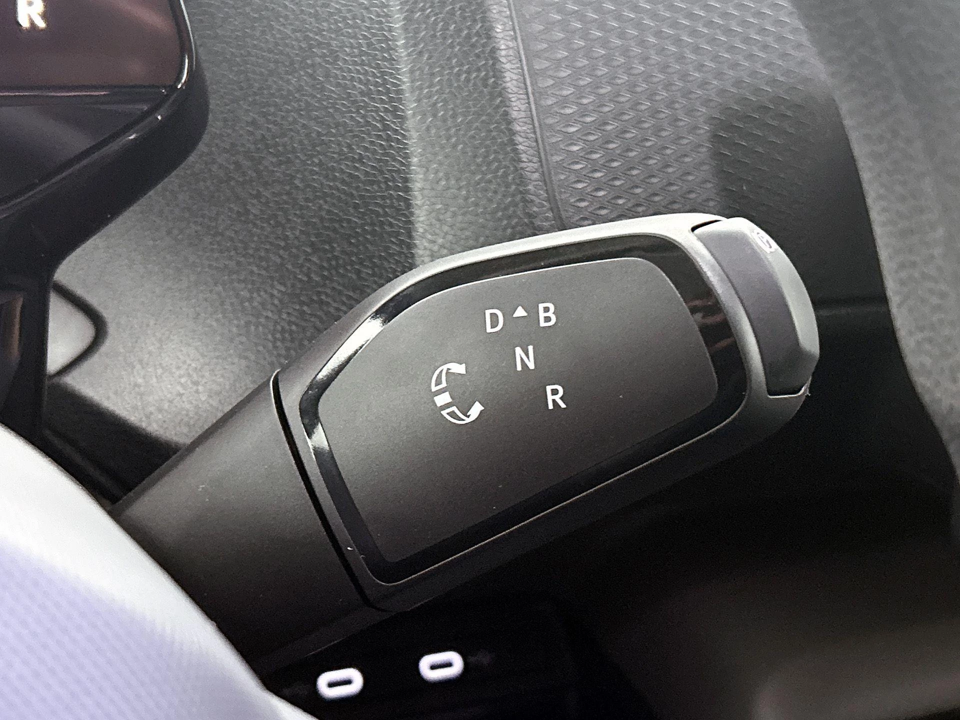 Volkswagen-ID. Buzz Cargo-image-7