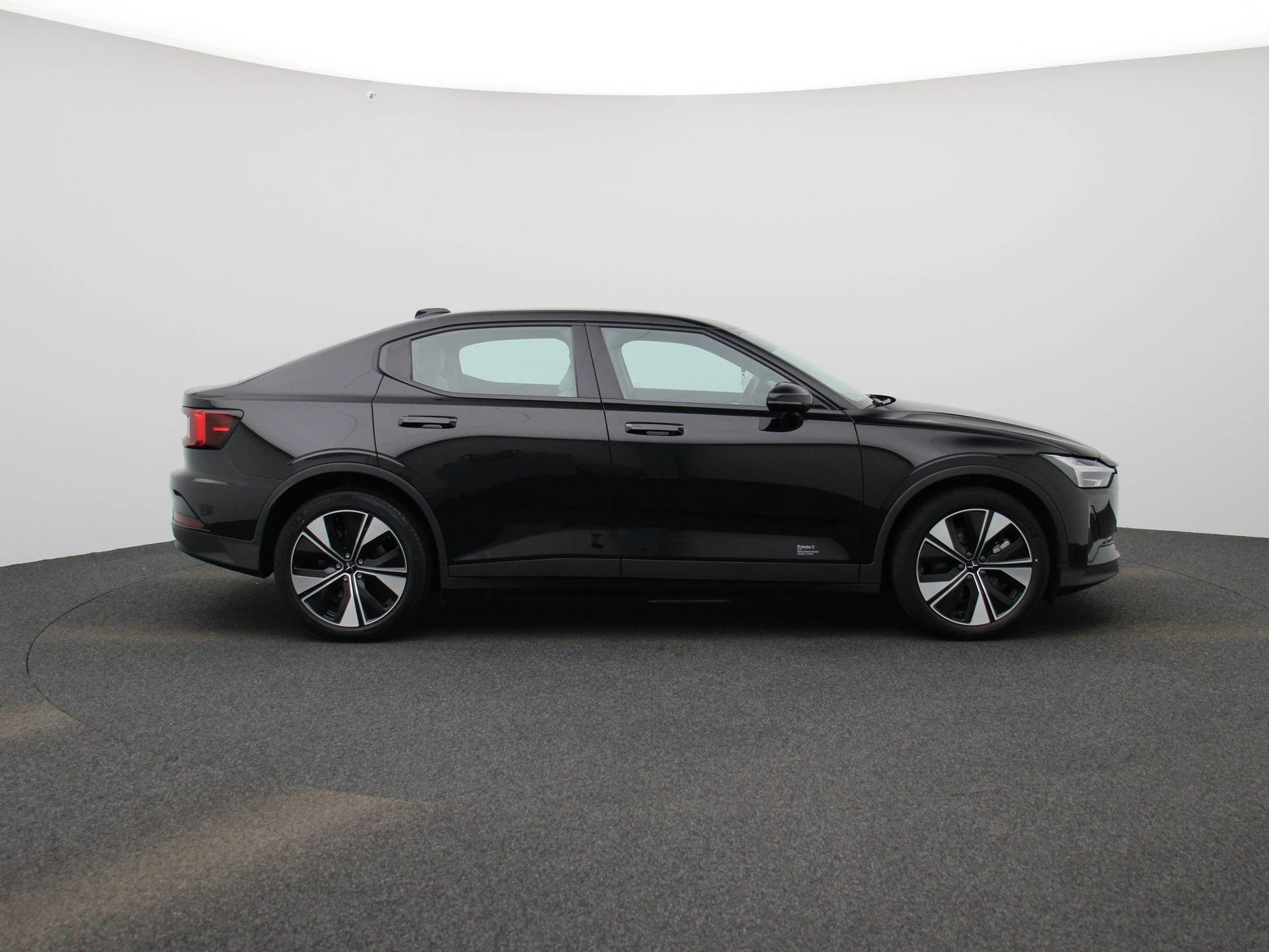 Polestar-2-image-5