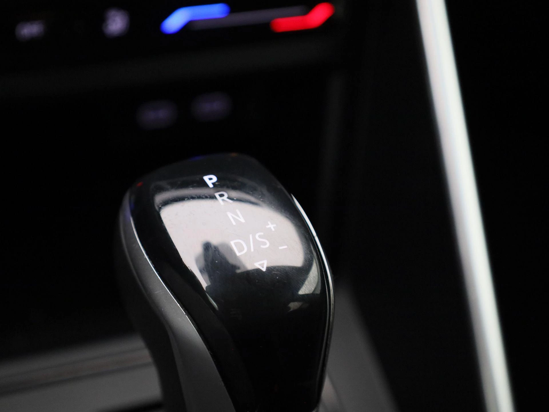 Volkswagen-Taigo-image-18