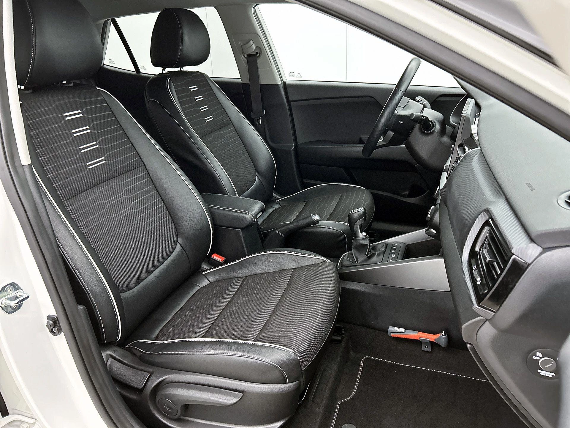 Kia-Stonic-image-35