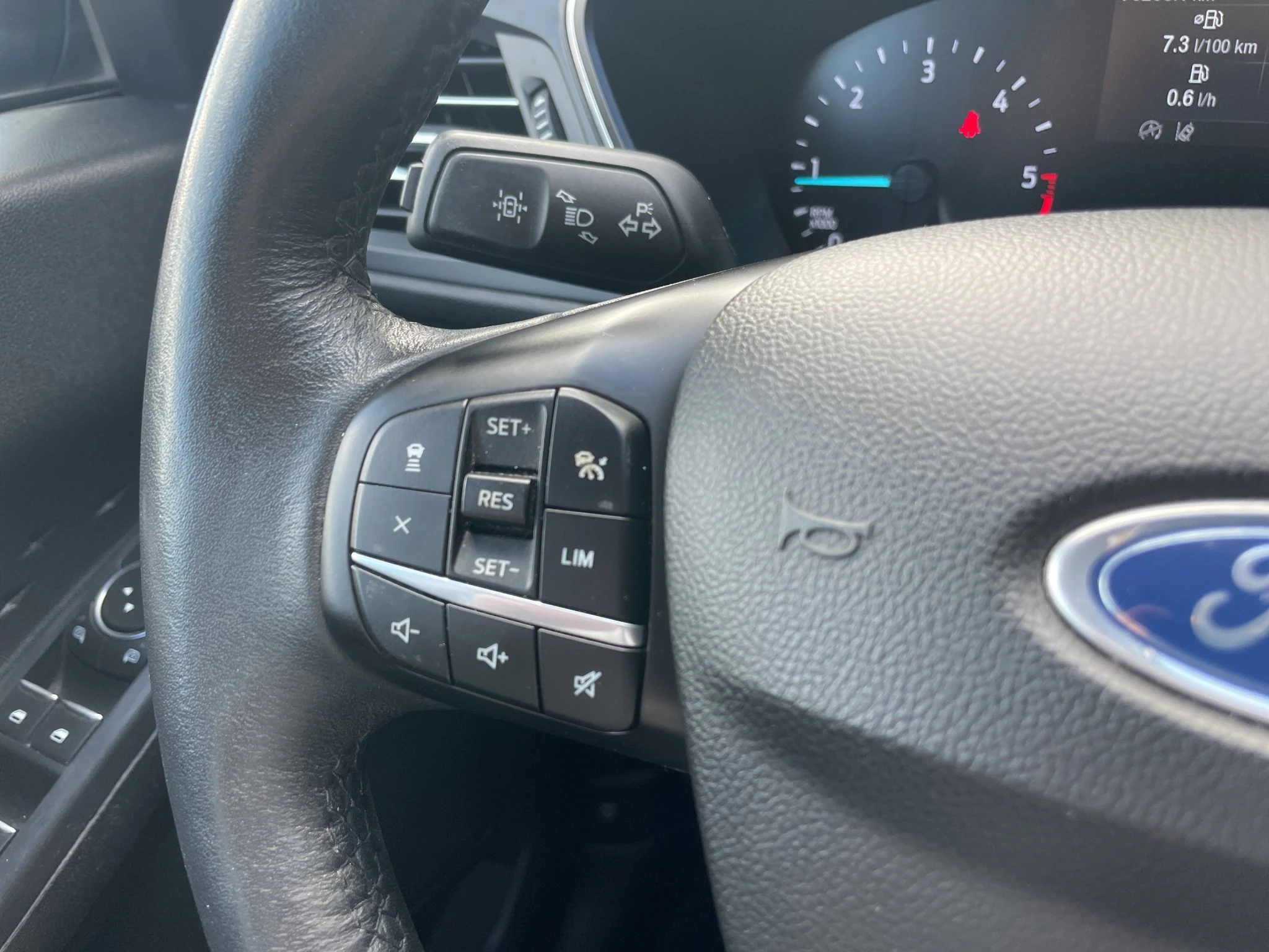 Ford-Kuga-image-15