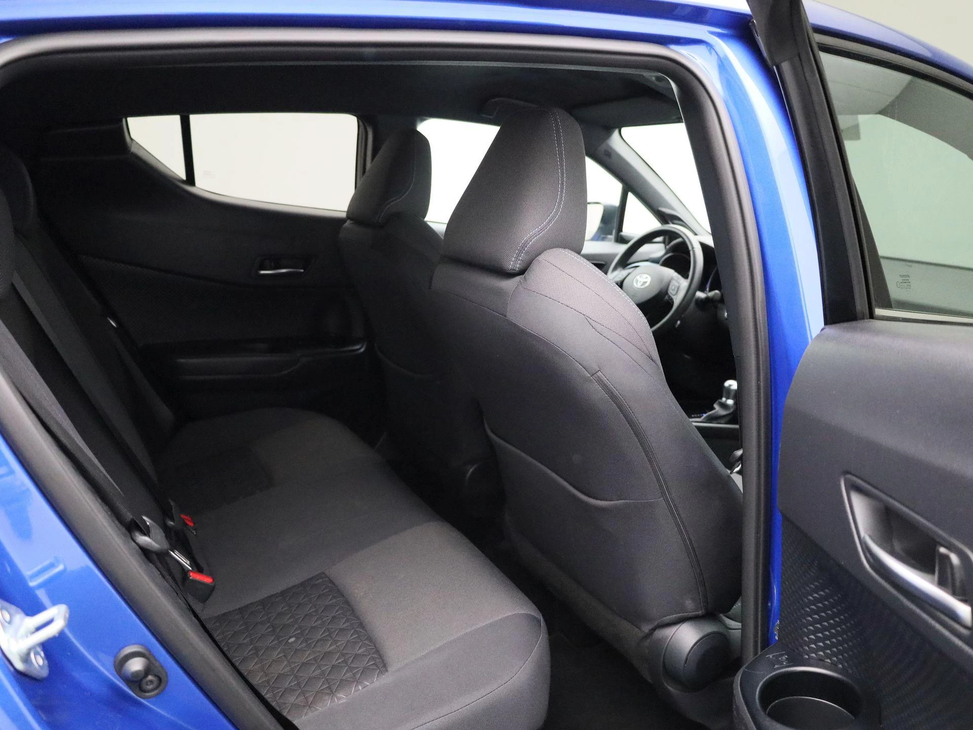 Toyota-C-HR-image-35