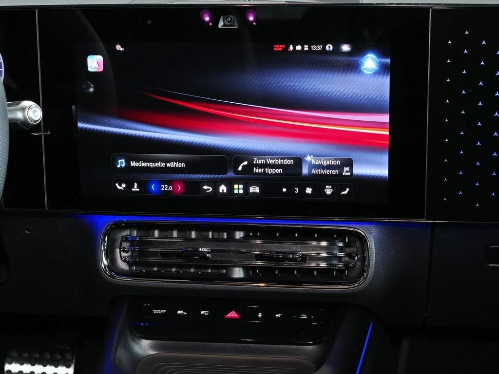 Mercedes-Benz-CLA 250+-image-9