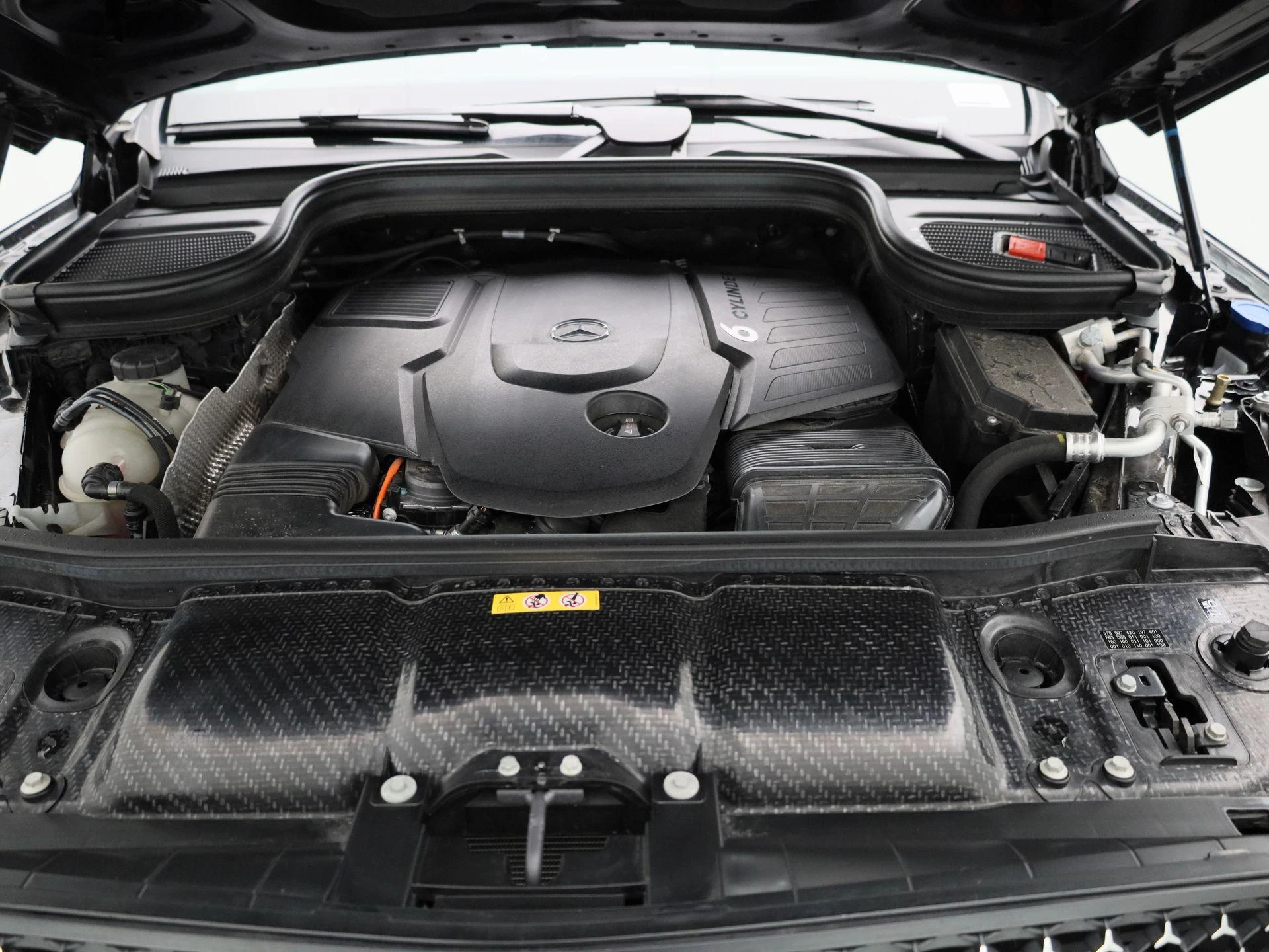 Mercedes-Benz-GLE-image-44