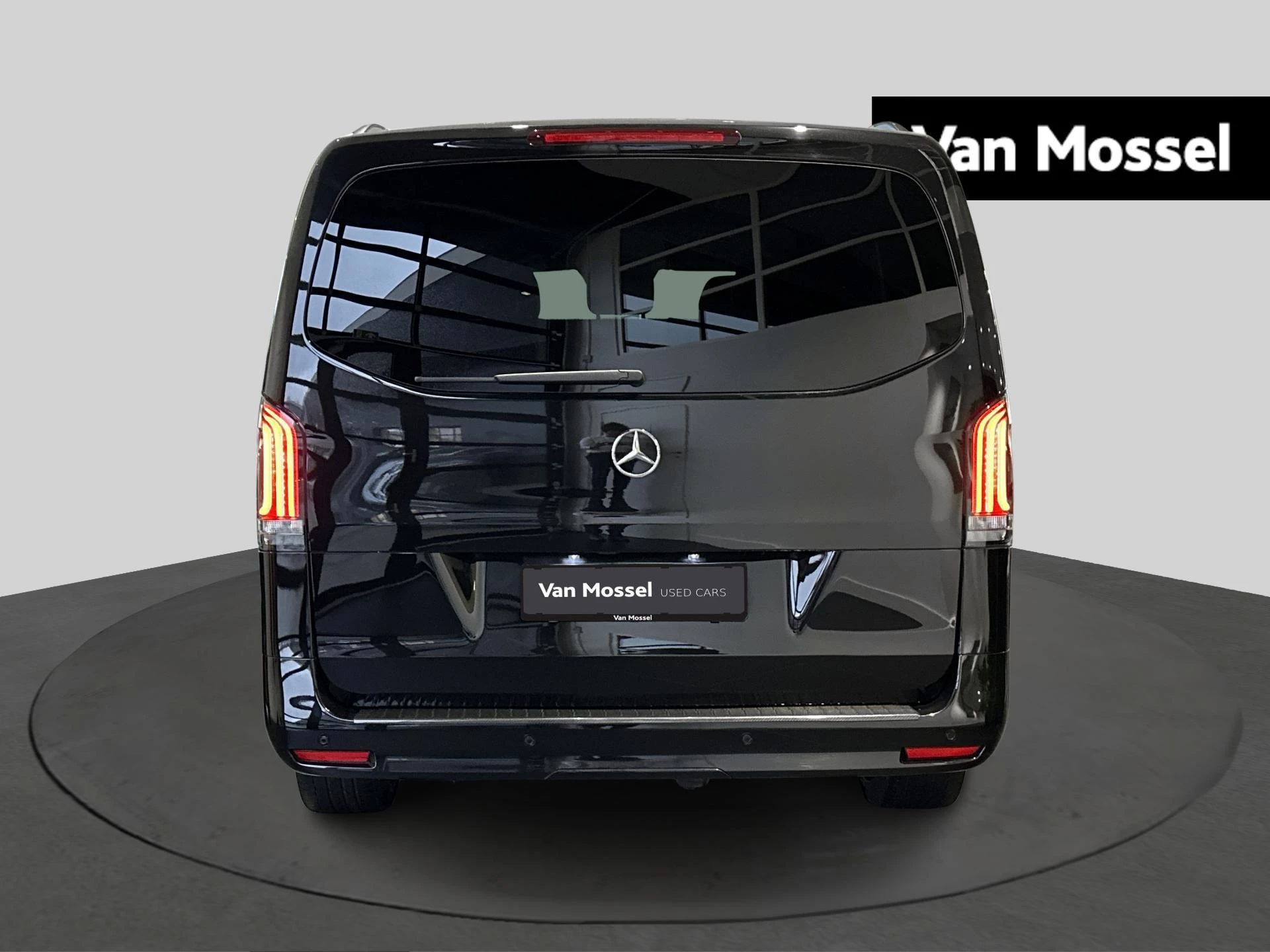 Mercedes-Benz-Vito-image-1